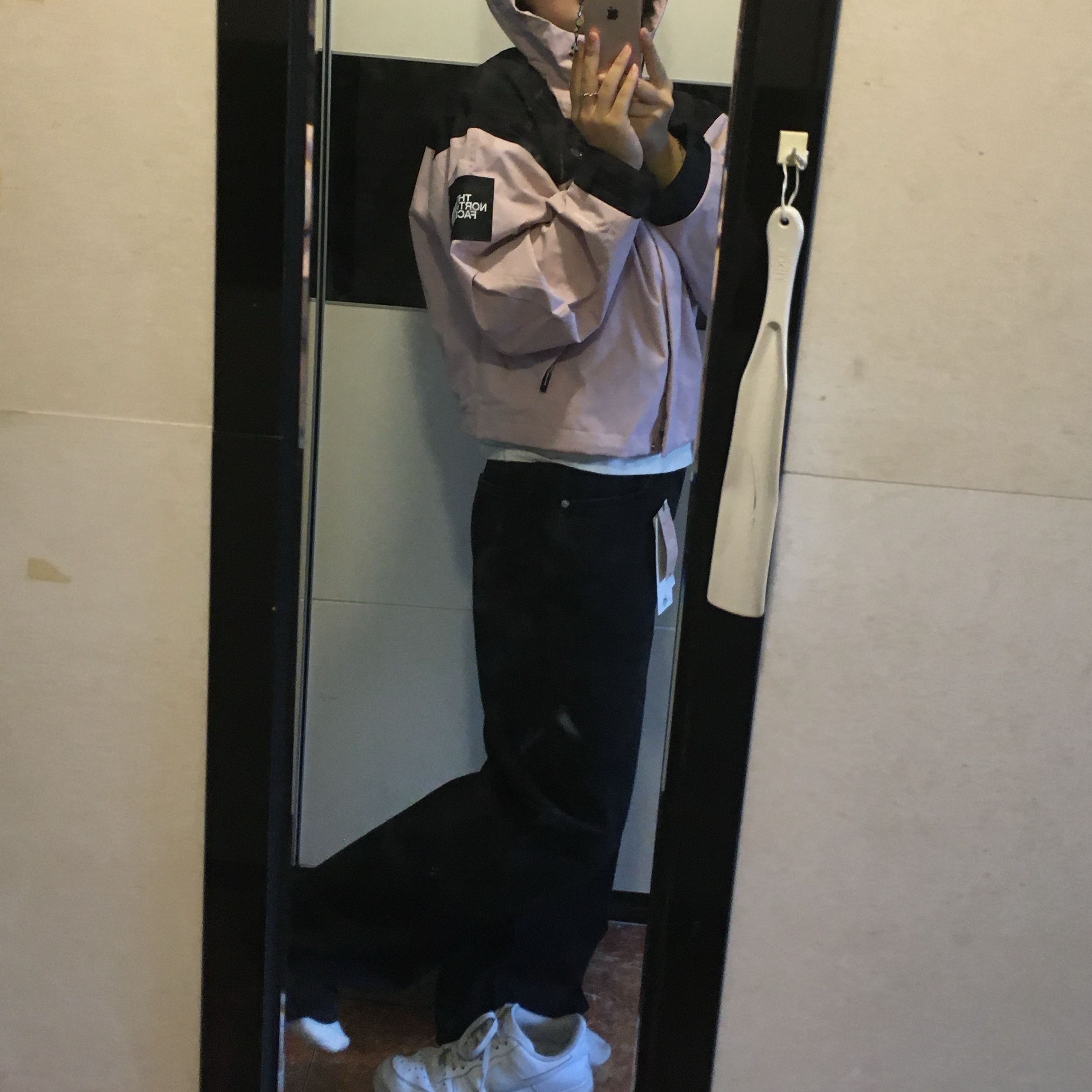 (W) The North Face White Label Vaiden Crop Jacket Pale Pink 착용 스타일 - 2