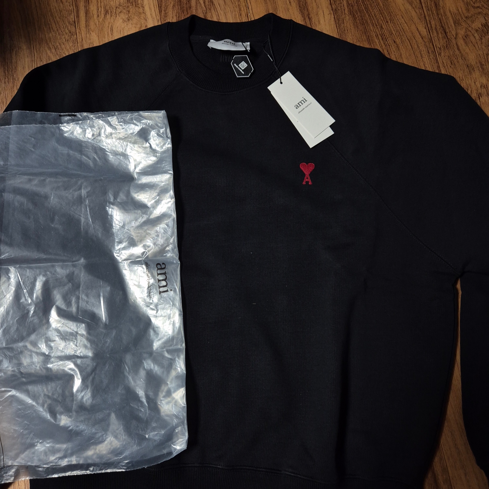 AMI de Coeur Sweatshirt Black 착용 스타일