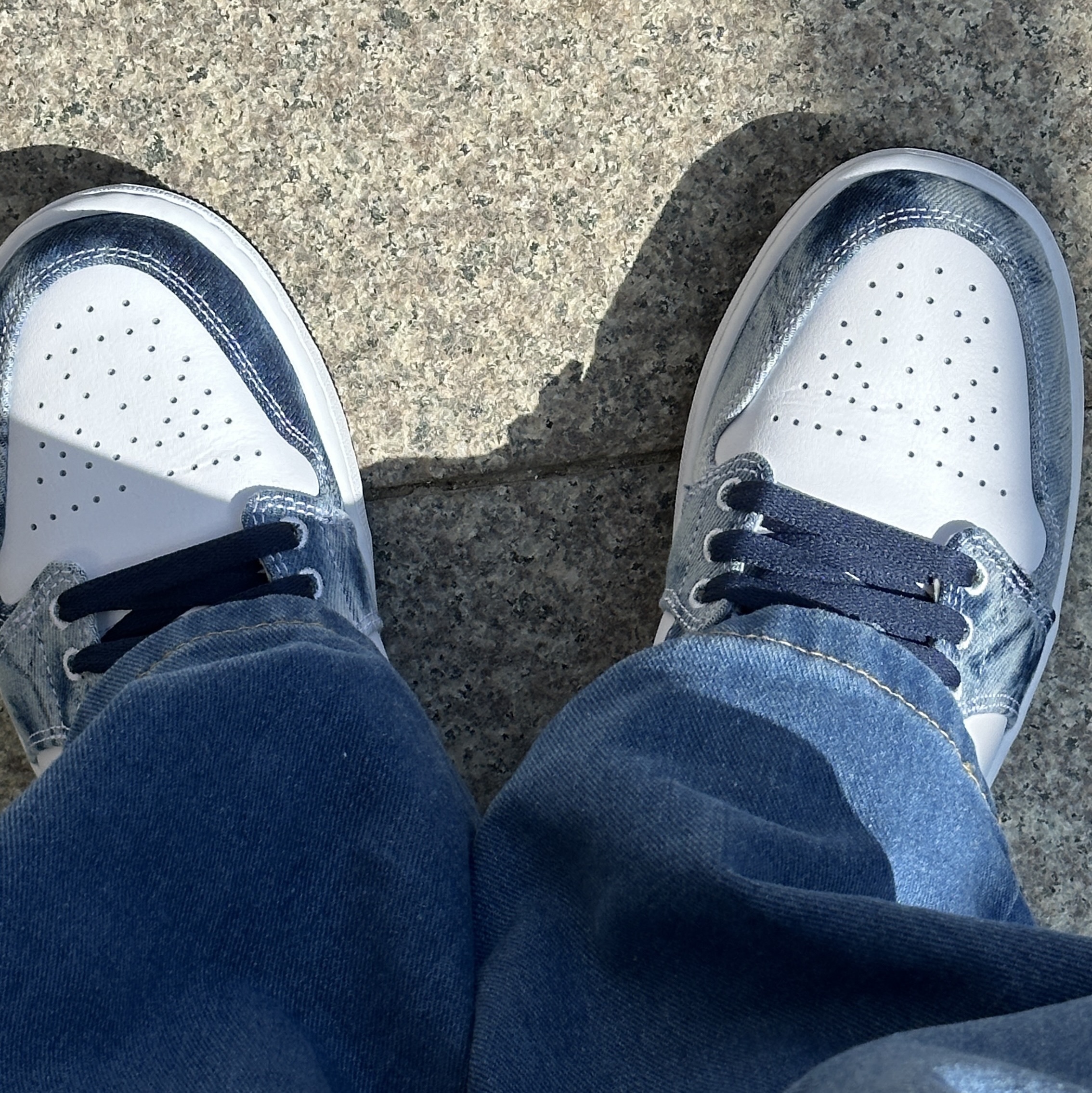 Jordan 1 Low SE Washed Denim 착용 스타일