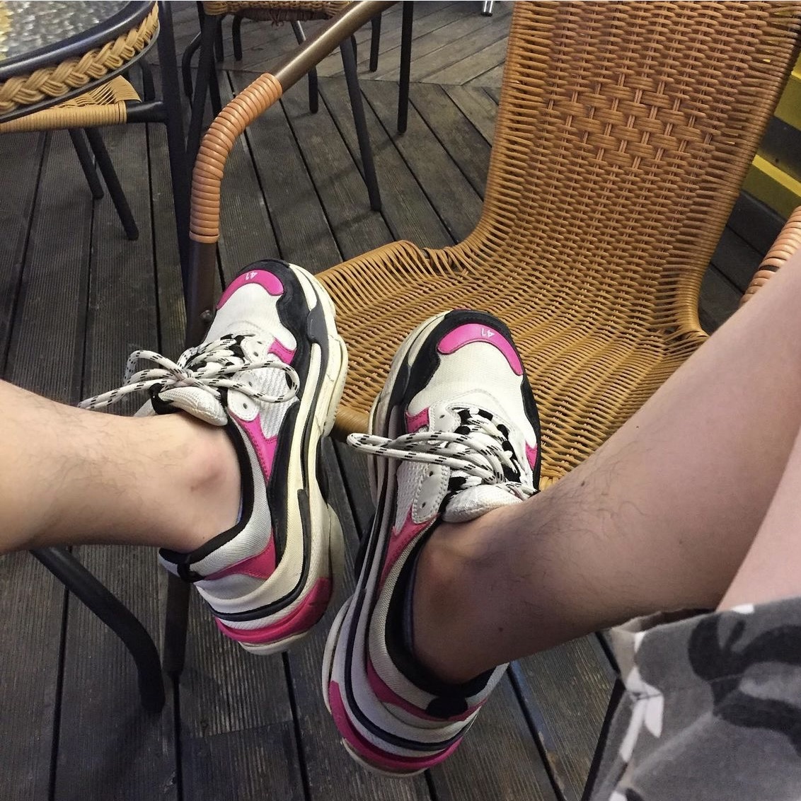 (W) Balenciaga Triple S Sneakers White Pink 착용 스타일
