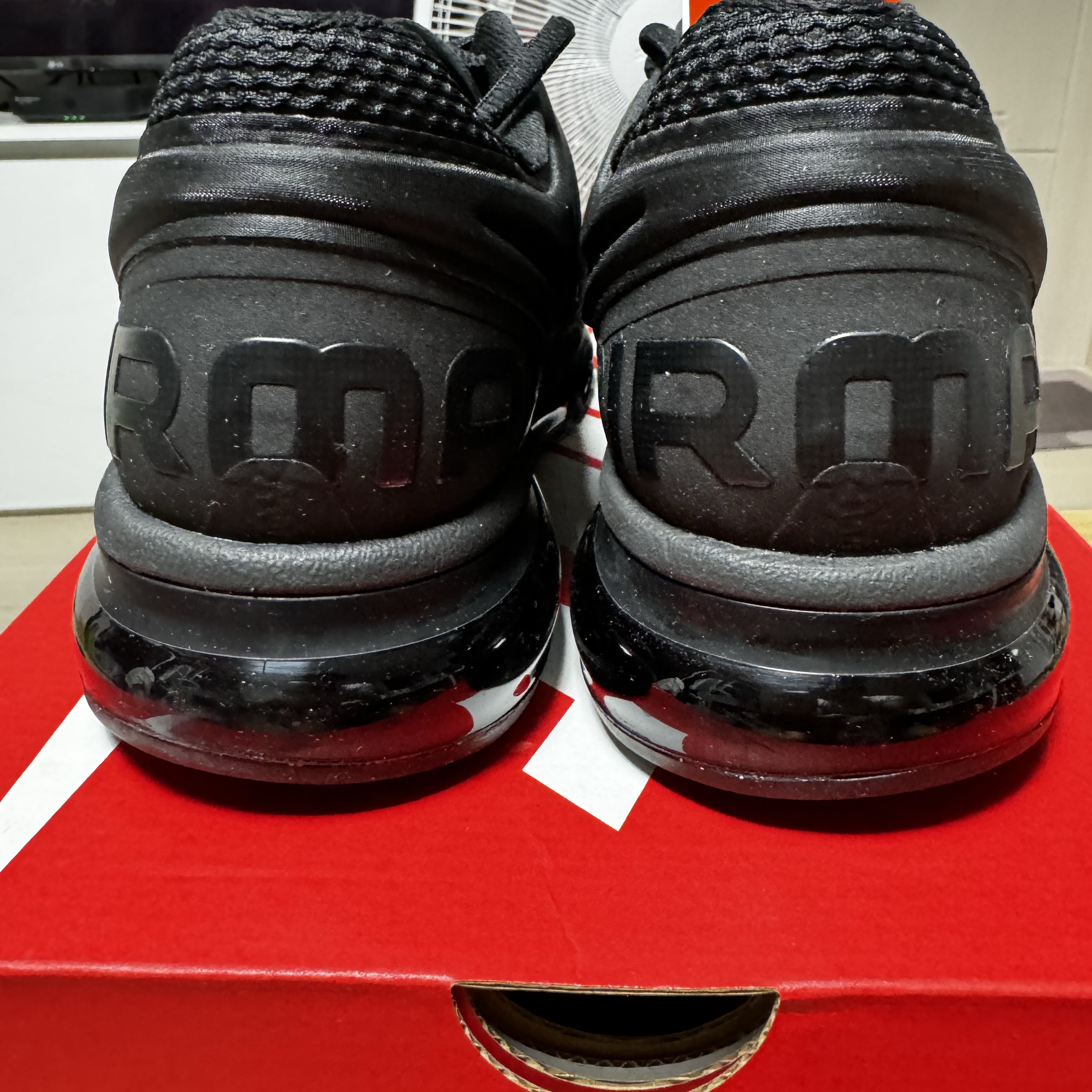 Nike Air Max 2013 Black 착용 스타일 - 5