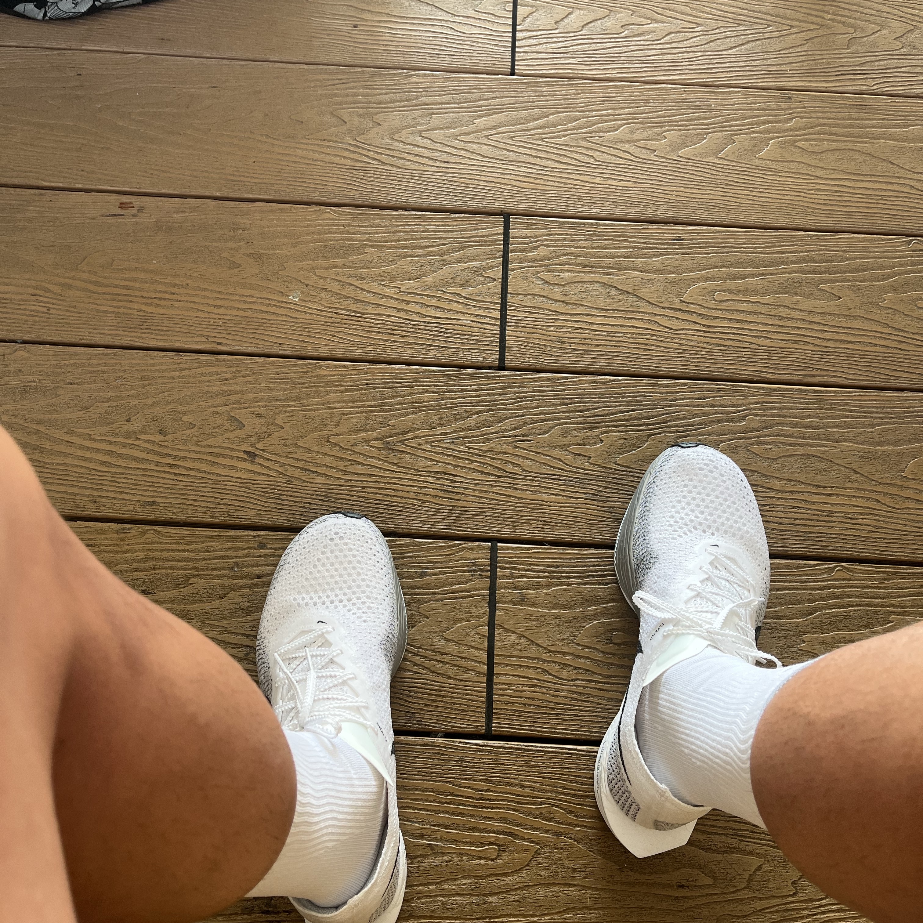 Nike ZoomX Vaporfly Next% 3 White Grey 착용 스타일