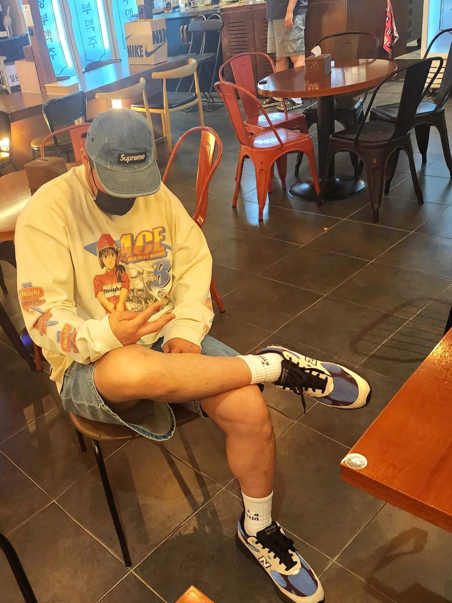 QT8 GARMENTS TL Ace Motors Vintage Washed Long Sleeve Ecru, IAB Studio Socks Pack Black Navy White 착용 스타일 - 2