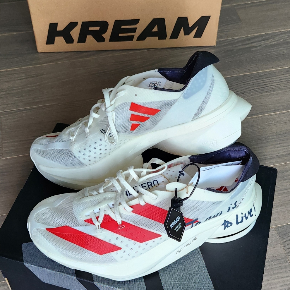 Adidas Adizero Adios Pro 3 Off White Better Scarlet 착용 스타일