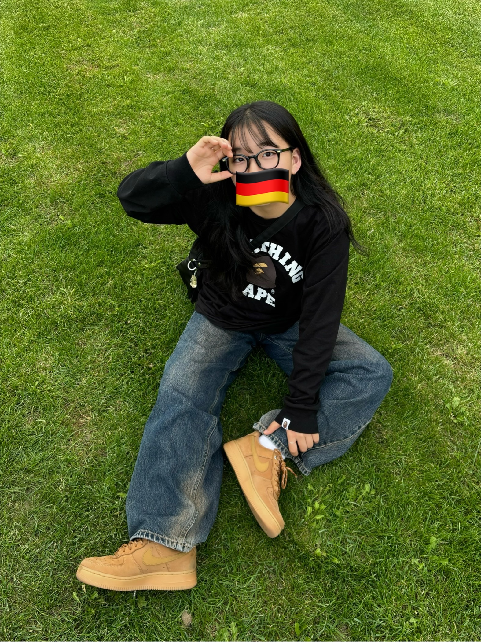 BAPE College L/S T-Shirt Black, Nike Air Force 1 '07 WB Flax 착용 스타일