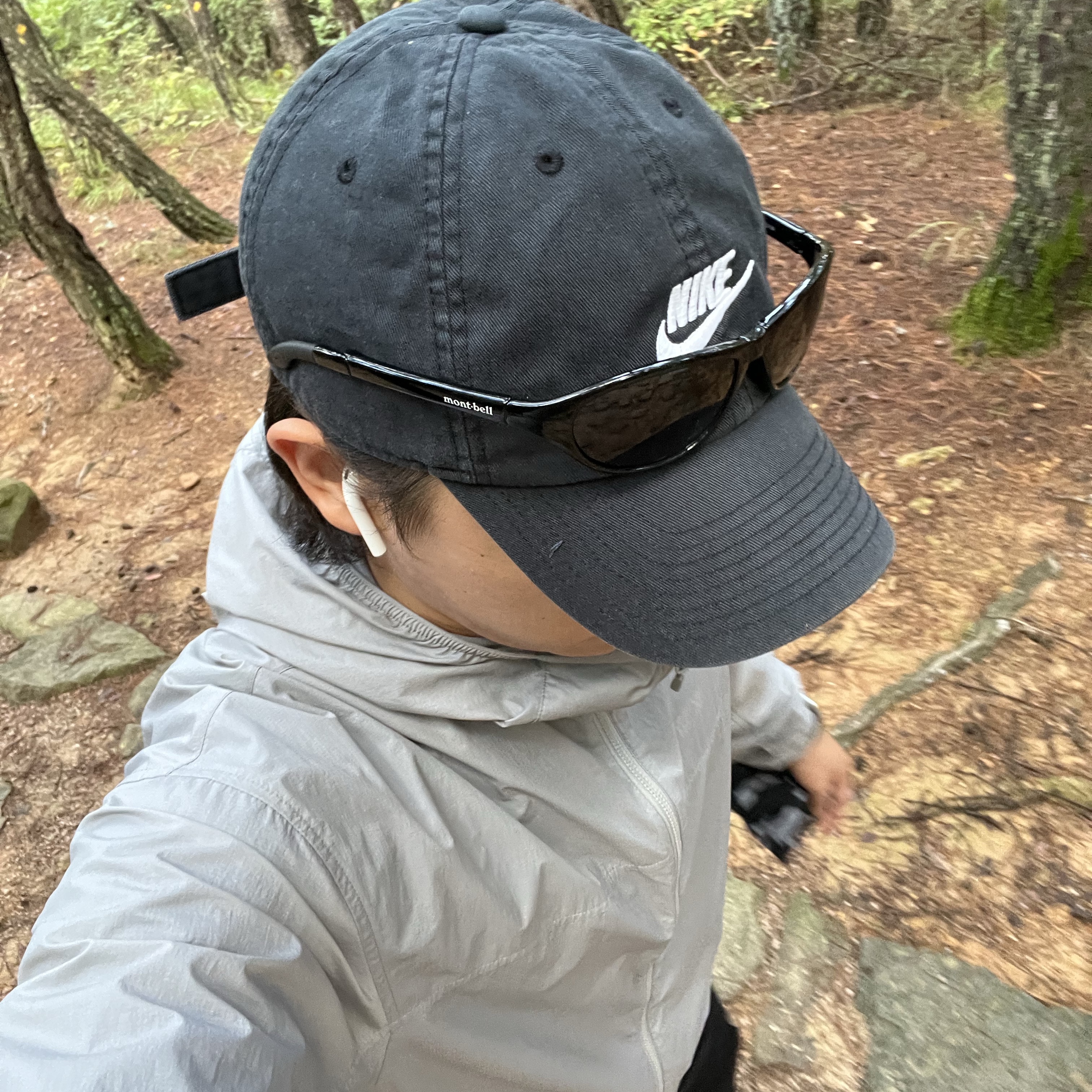 Montbell Polarized Trekking Glasses Black Black 착용 스타일
