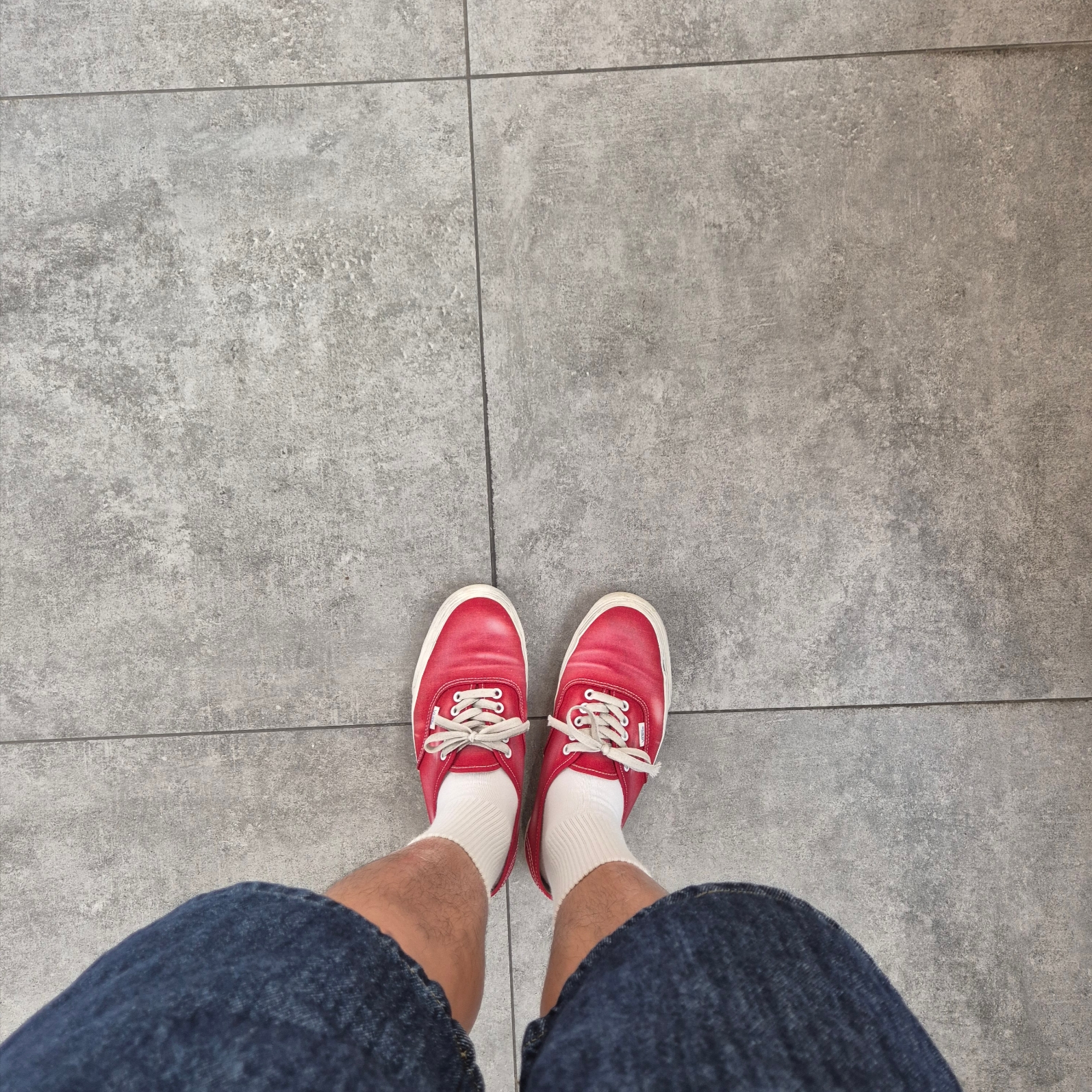 Vans Authentic Wave Washed Red 착용 스타일