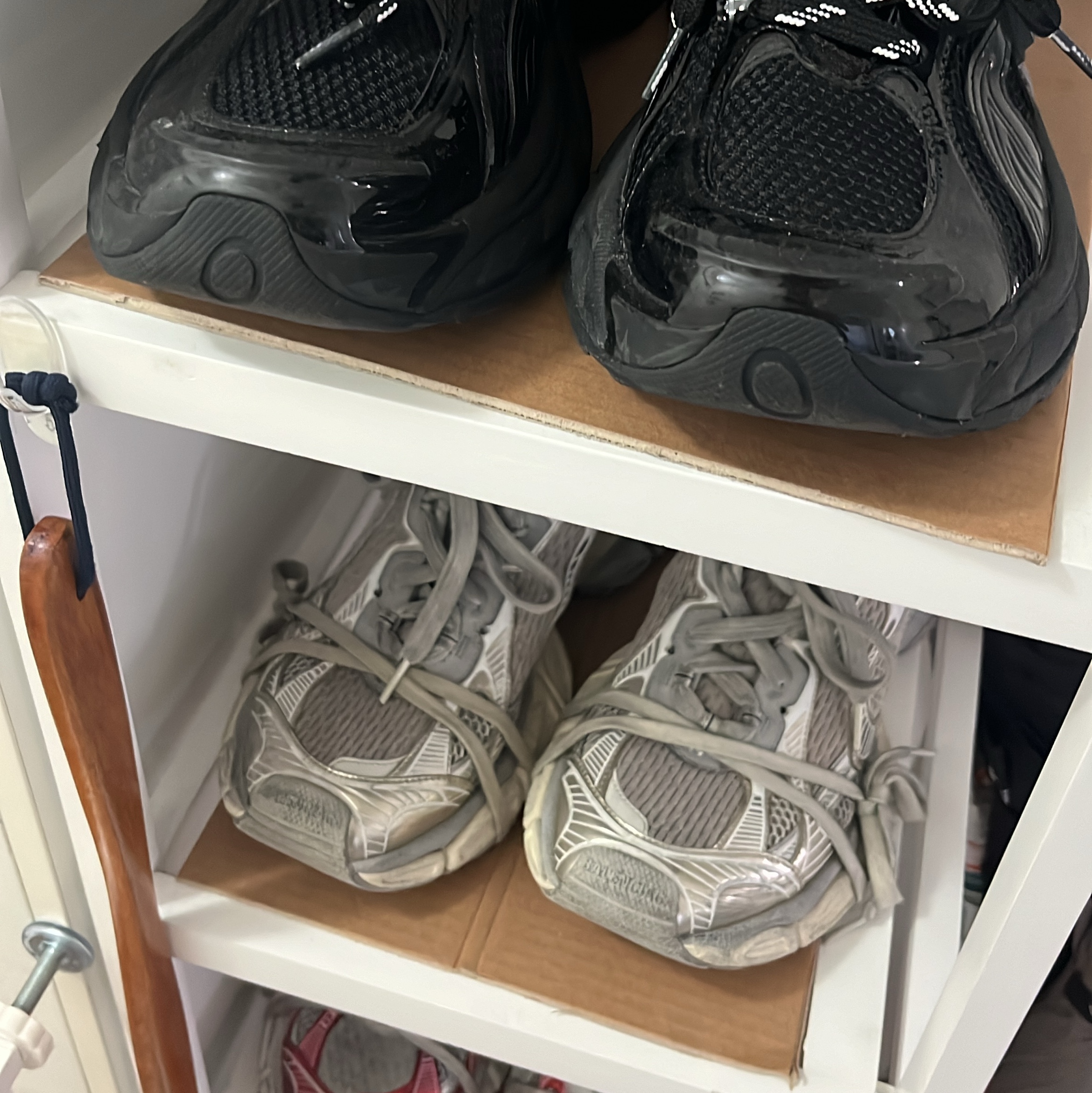 Old Order Turbo GT Black, Balenciaga 3XL Sneakers Light Beige 착용 스타일