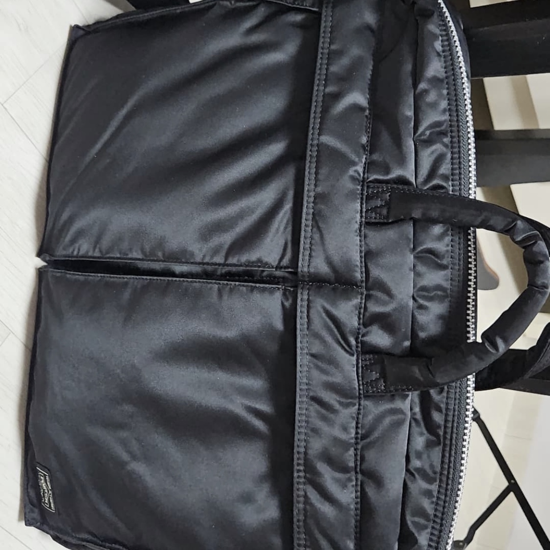 Porter Tanker 2Way Briefcase Black 착용 스타일