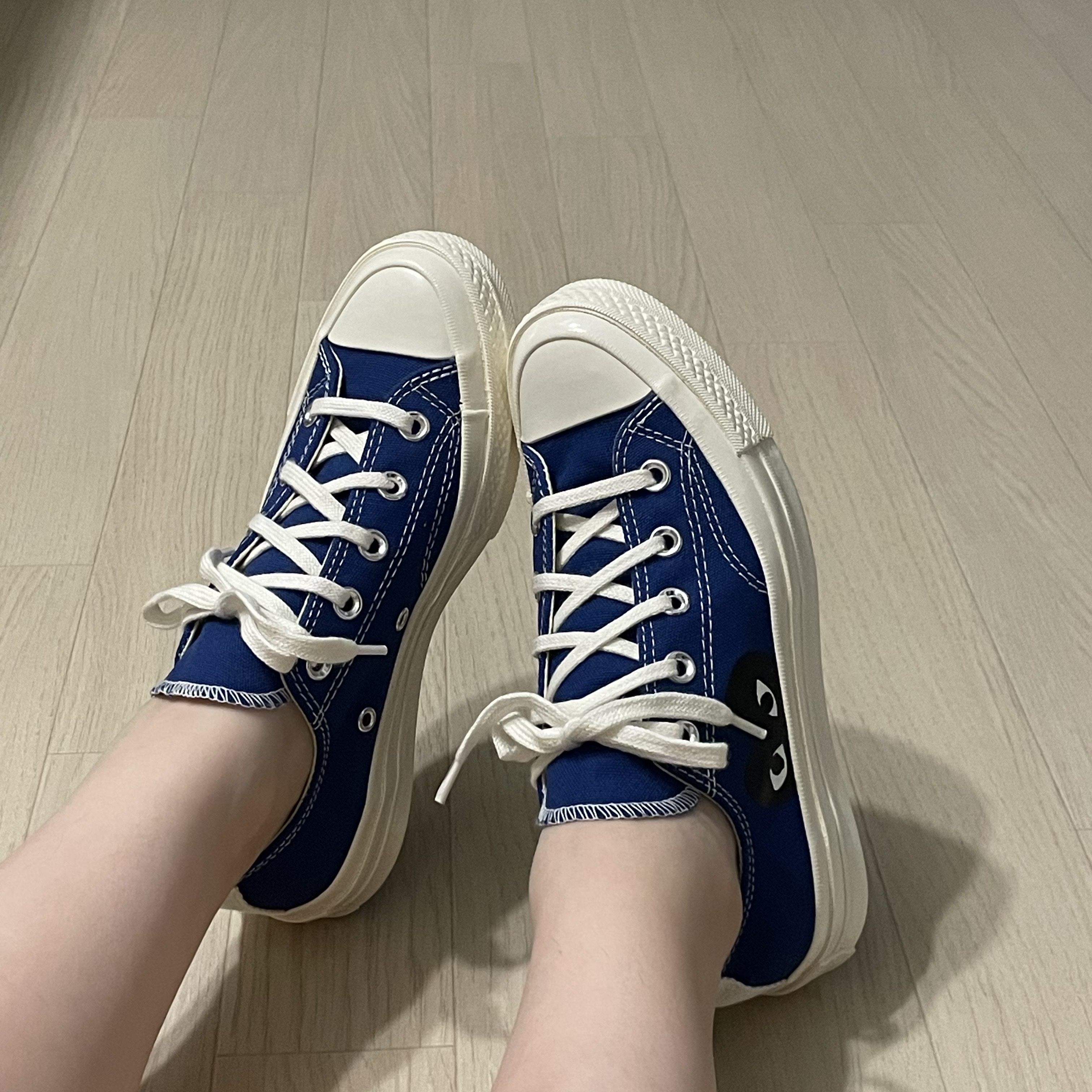 Converse x Play Comme des Garcons Chuck 70 Ox Blue Quartz 착용 스타일 - 1