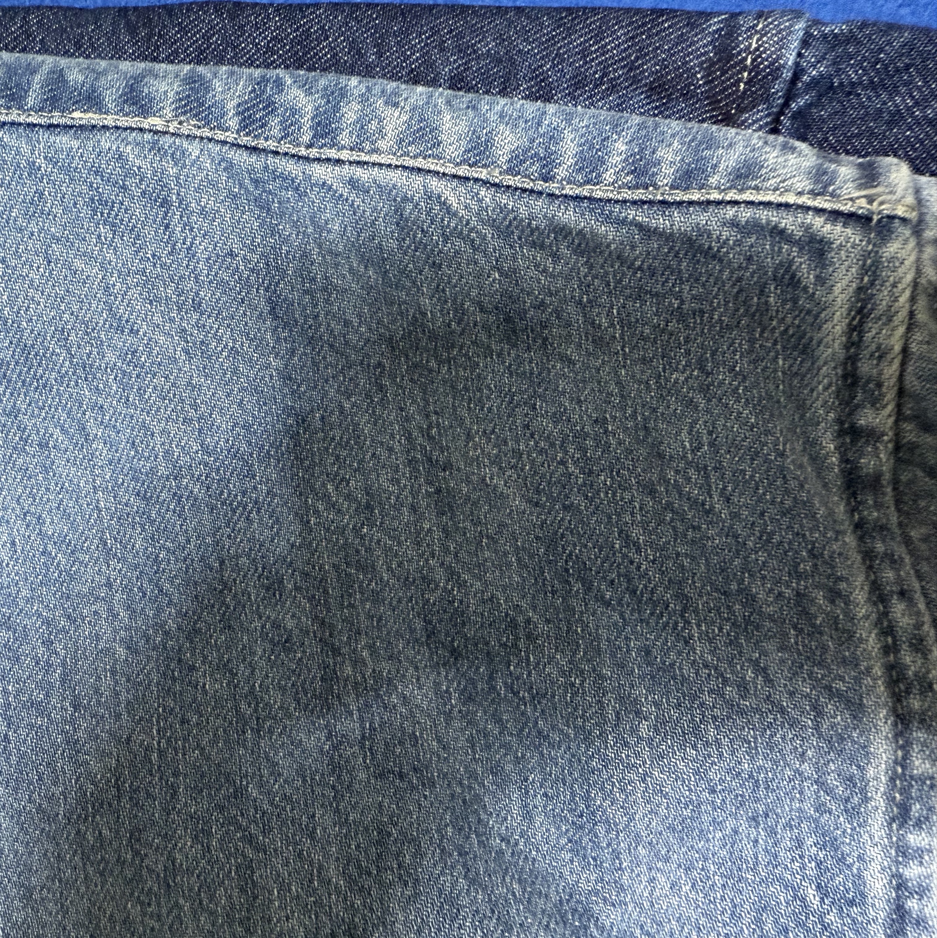 Supreme Small Box Shirt Denim - 23FW, Supreme Small Box Shirt Rinsed Denim - 24FW 착용 스타일 - 2