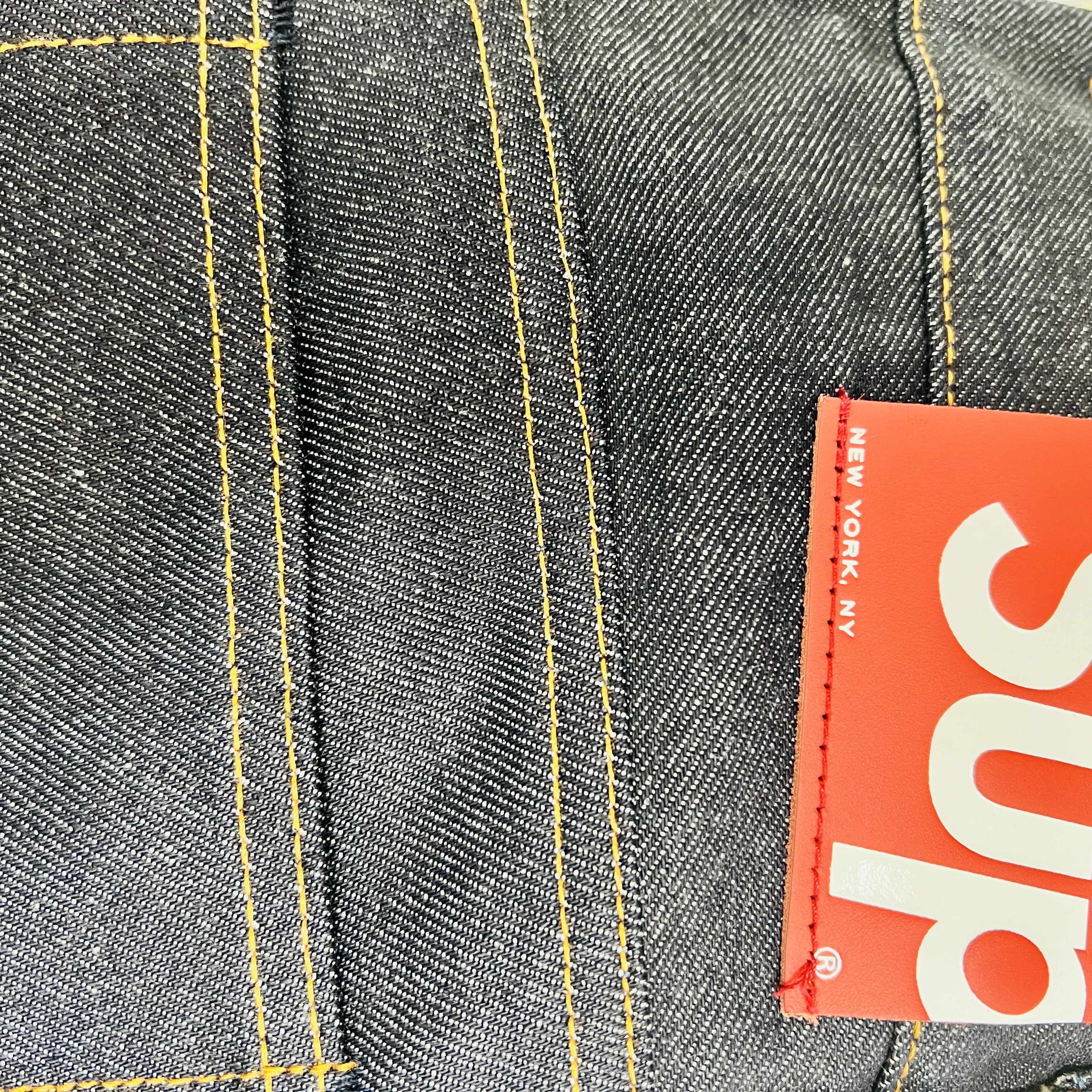 Supreme Rigid Loose Fit Selvedge Jean Rigid Indigo - 24FW 착용 스타일 - 3
