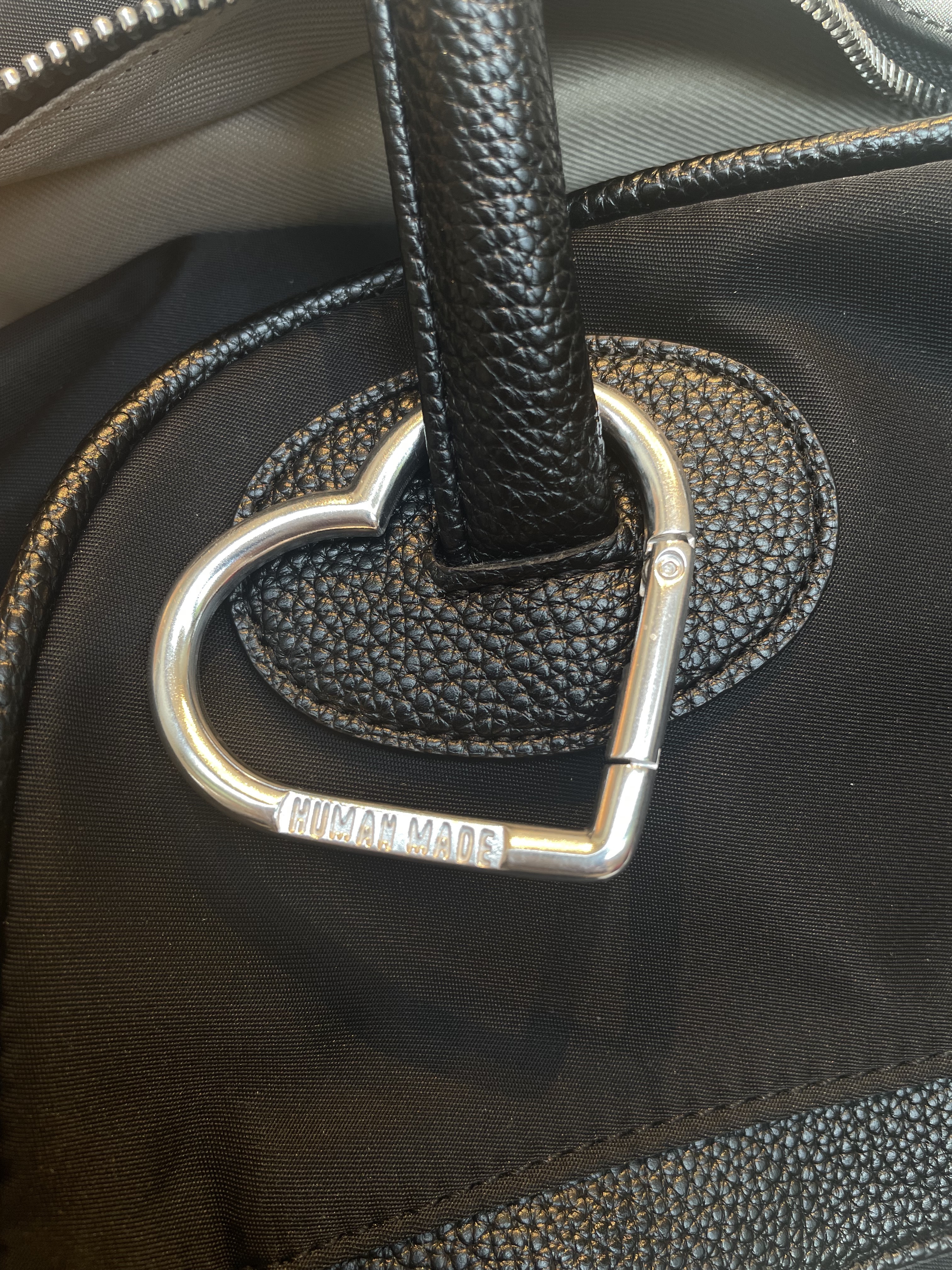 Human Made Heart Carabiner Silver 착용 스타일