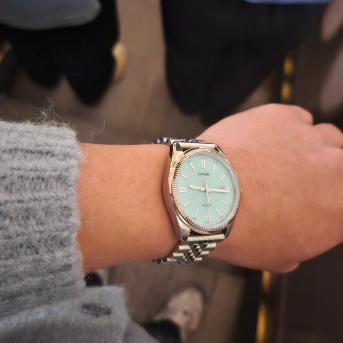 Casio MTP-1302D-2A2 착용 스타일
