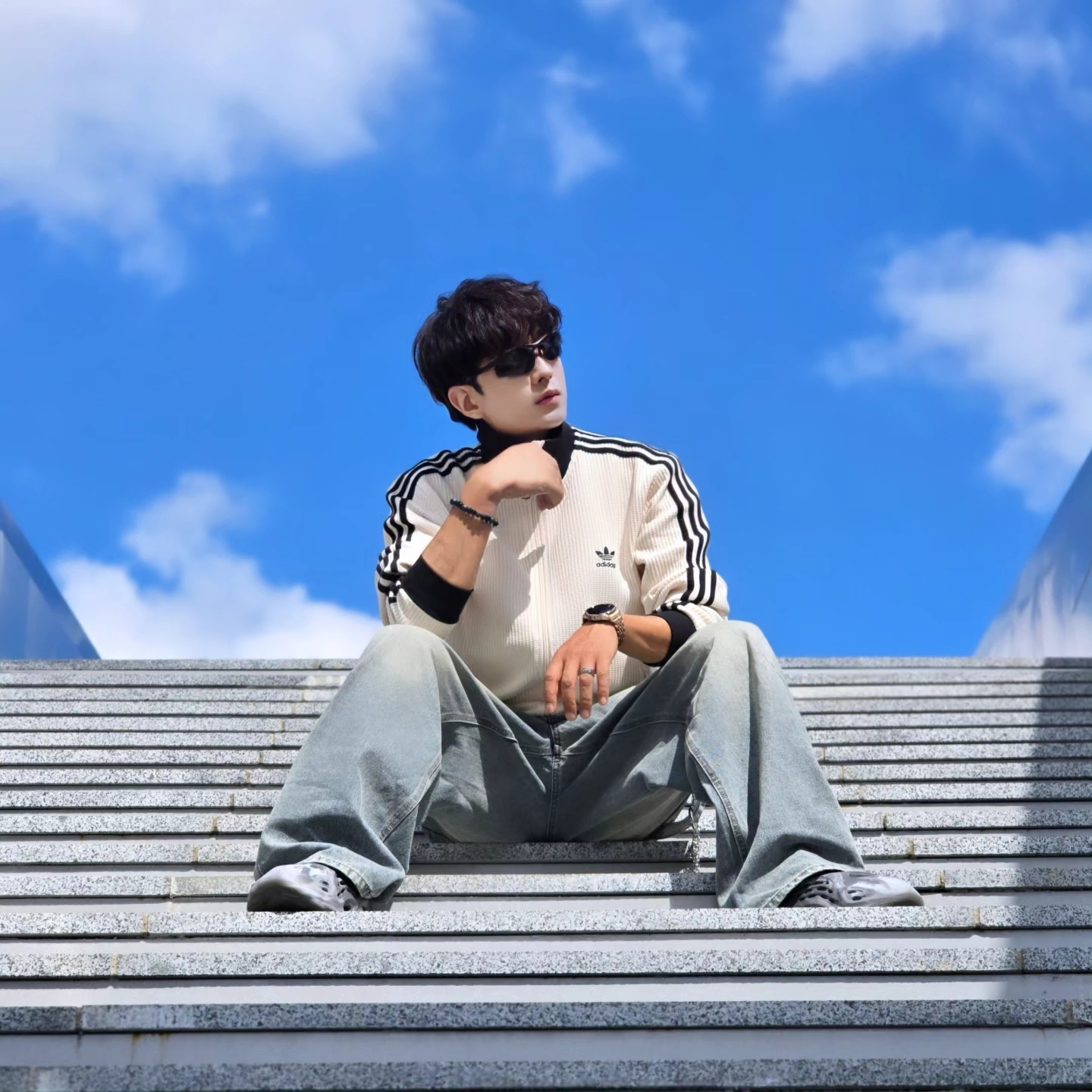 Adidas Waffle Beckenbauer Track Top Wonder White - KR Sizing, Samsung Galaxy Watch6 44mm LTE Silver (Korean Ver.) 착용 스타일 - 2