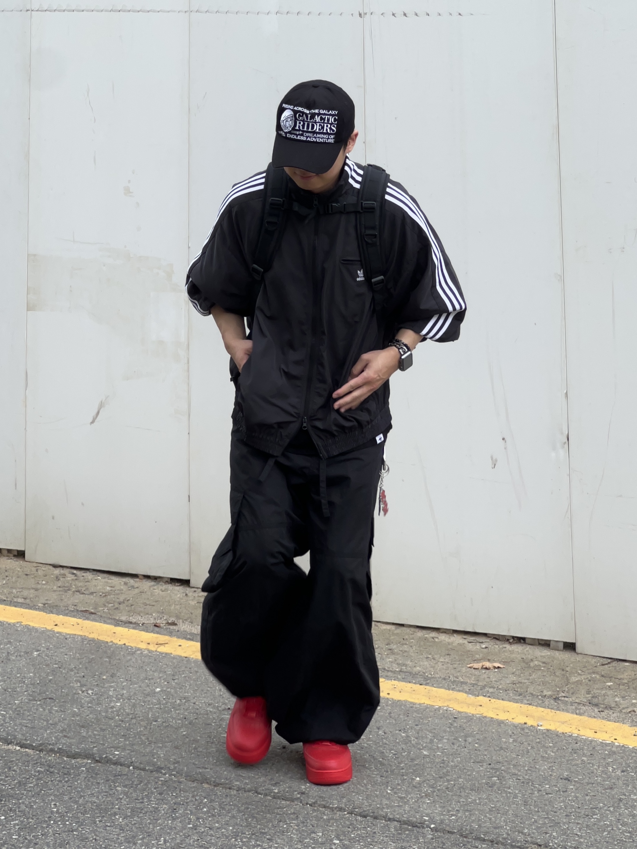 Nike Air Force 1 '07 LV8 Low 1 Triple Red 착용 스타일