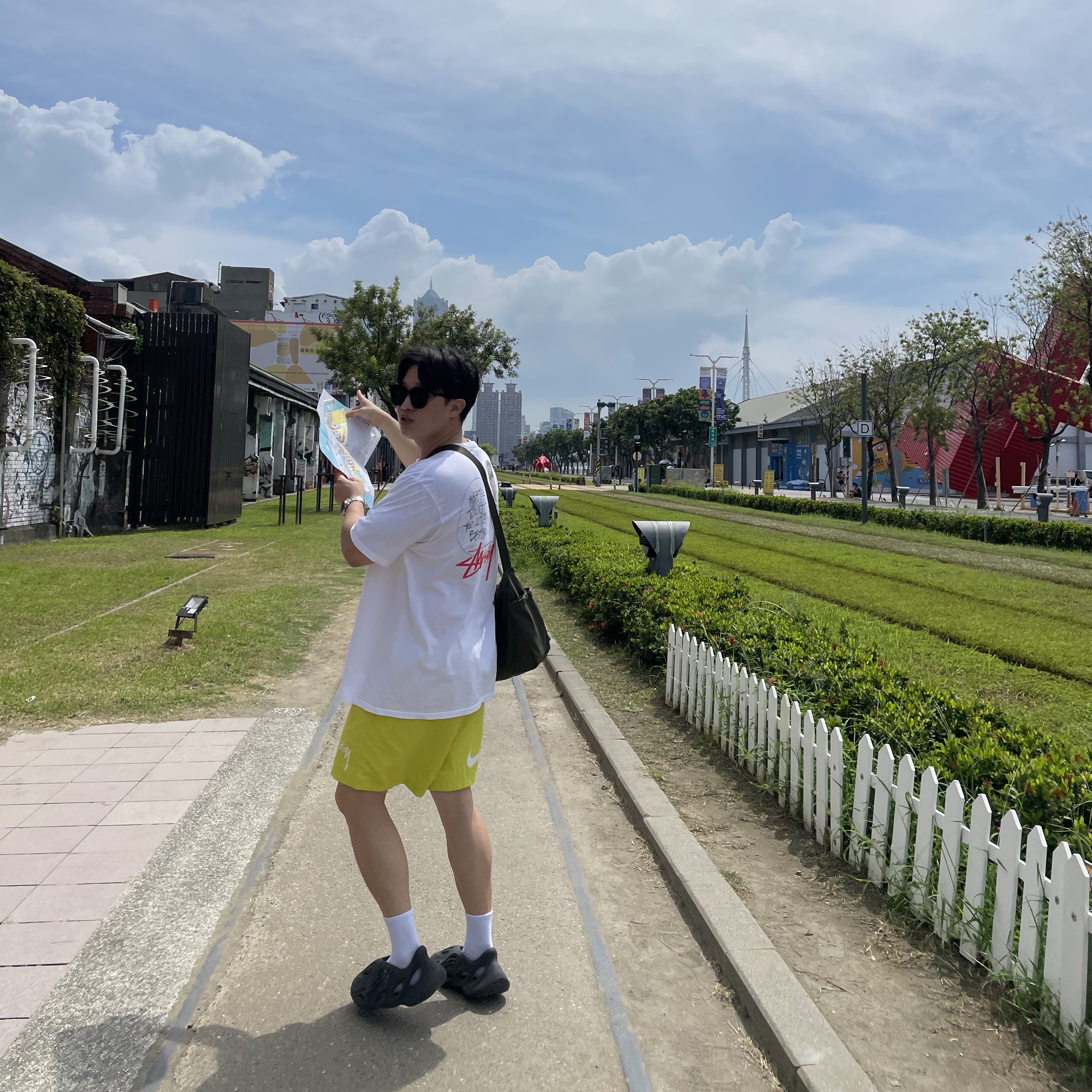 Stussy Skate Tough T-Shirt White, Nike x Stussy Water Short Sundial (FZ5761-717) 착용 스타일