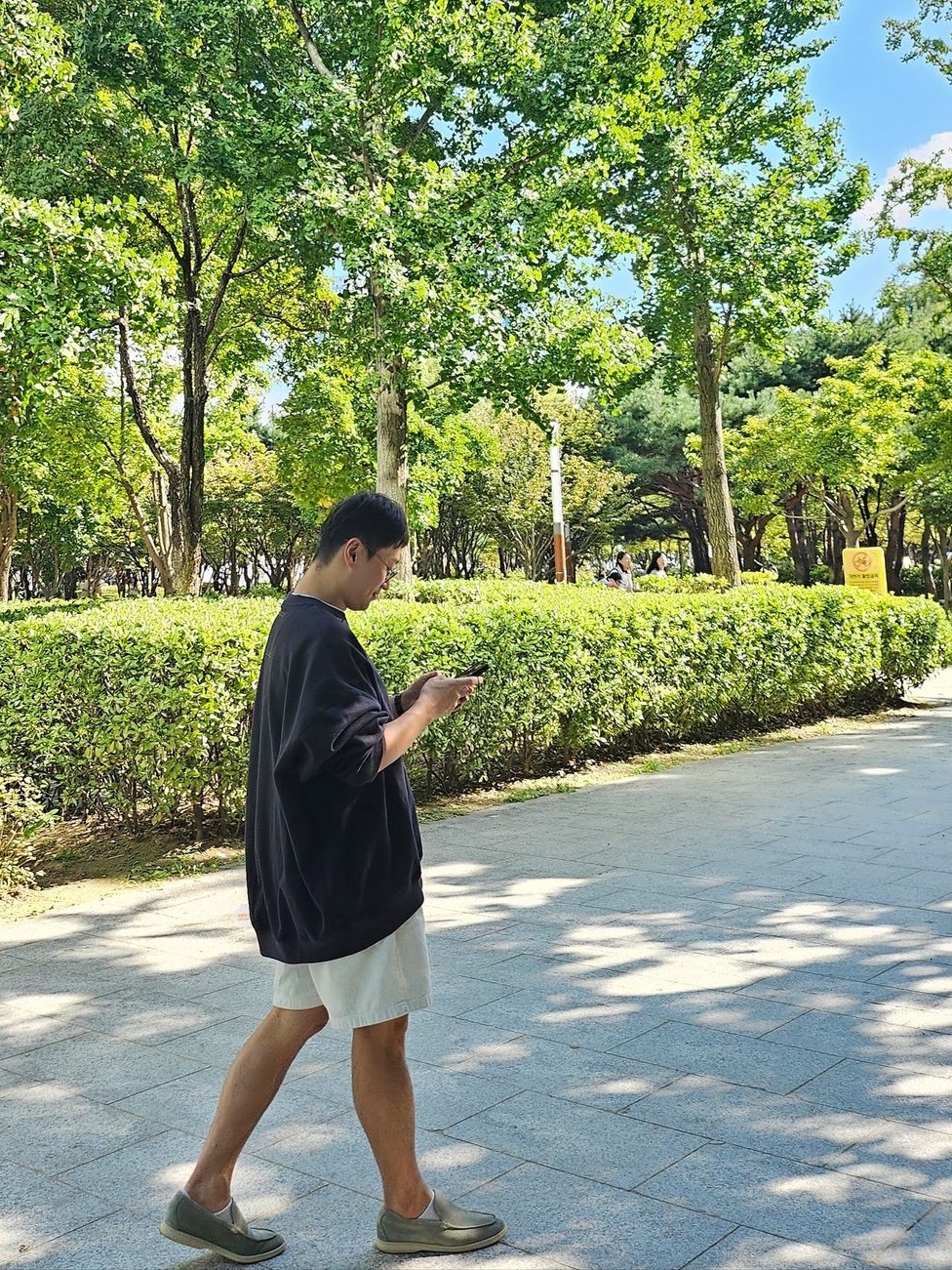 Loro Piana Summer Walk Suede Calfskin Greenery 착용 스타일 - 1