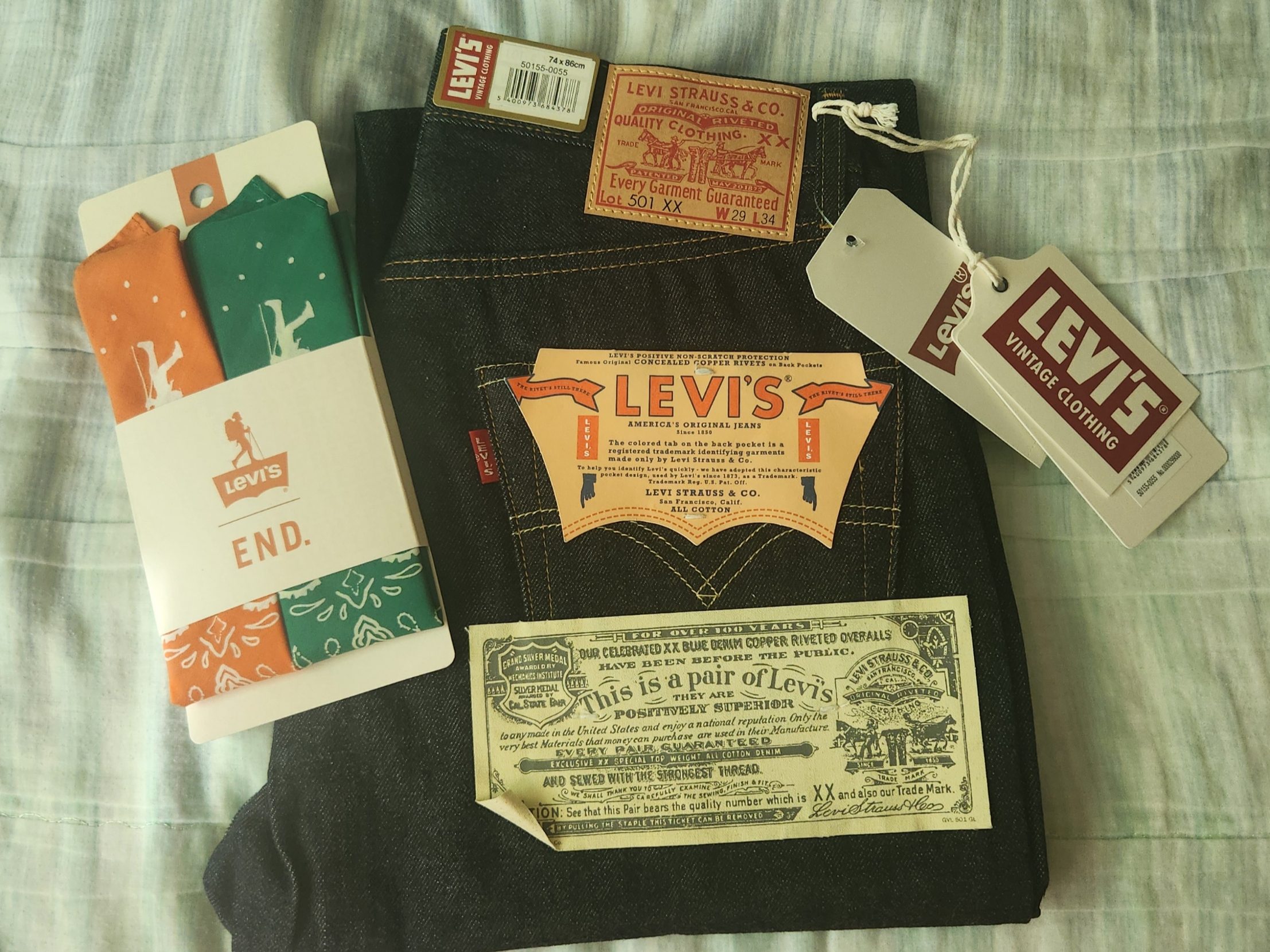Levi's x END. Bandana Multi Color (Set of 2), LVC 1955 501 Rigid Cotton Jean Dark Indigo 착용 스타일