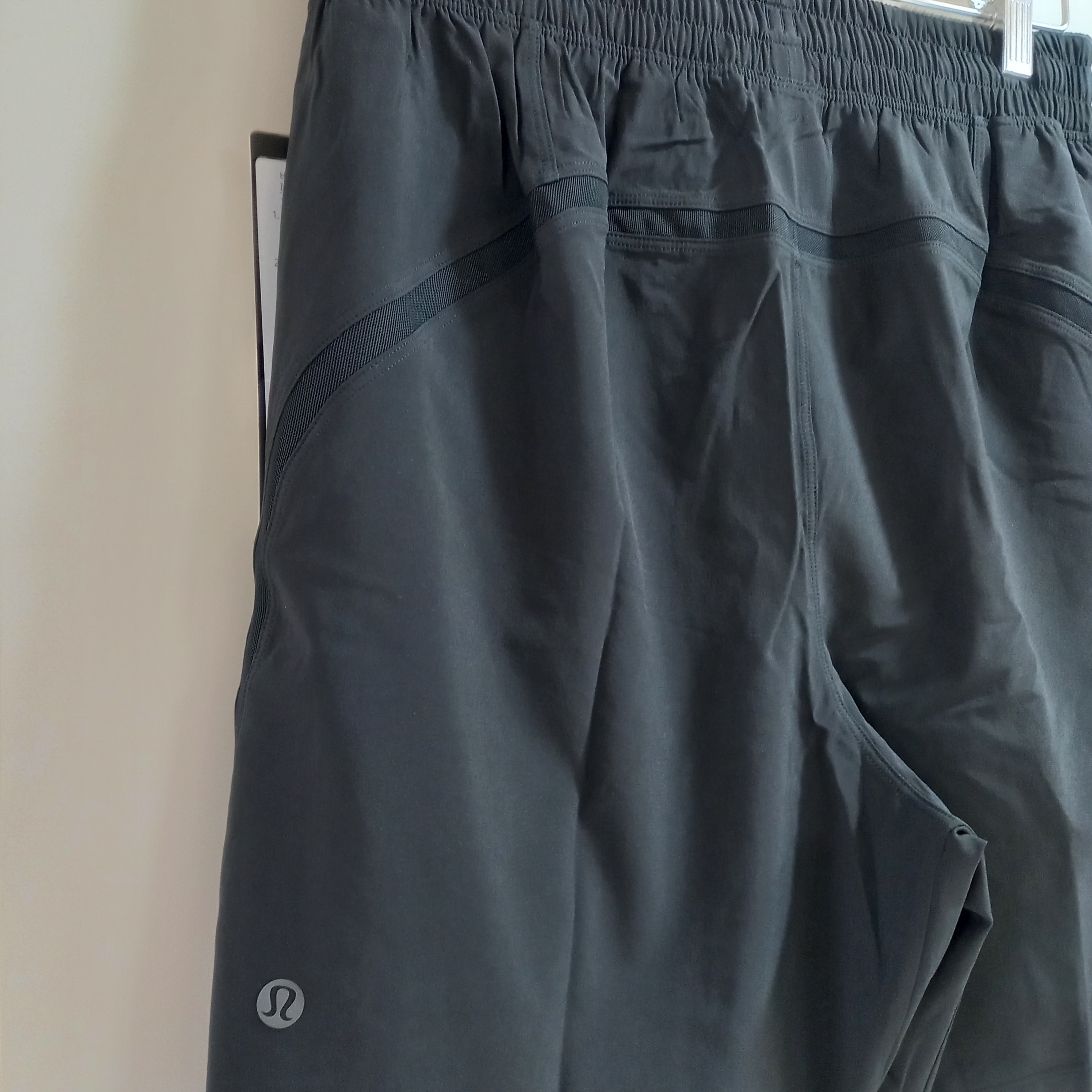 Lululemon Pace Breaker Linerless Shorts 7 Inch Black 착용 스타일 - 3