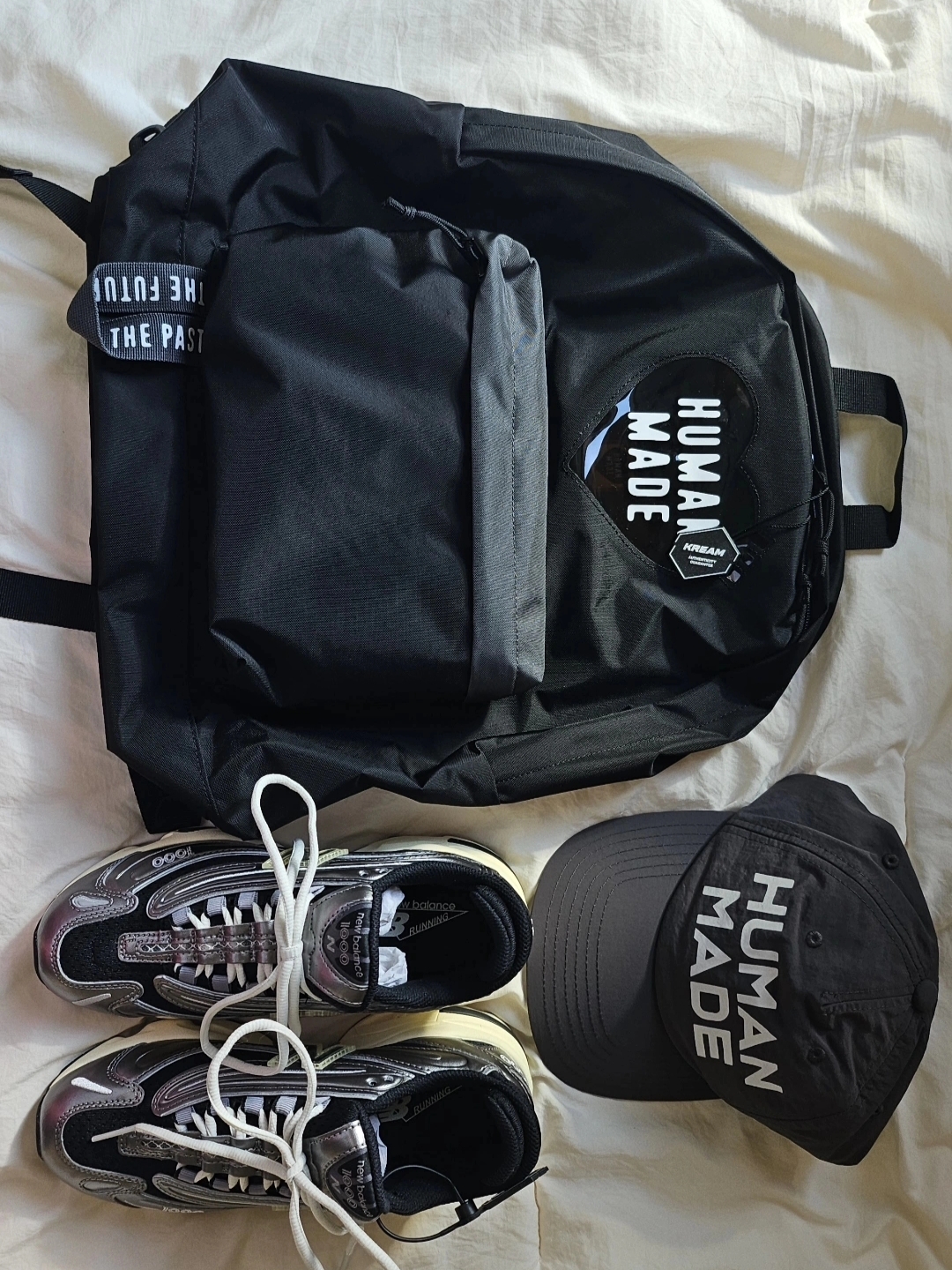 Human Made Backpack Black, New Balance 1000 Silver Metallic Black 착용 스타일