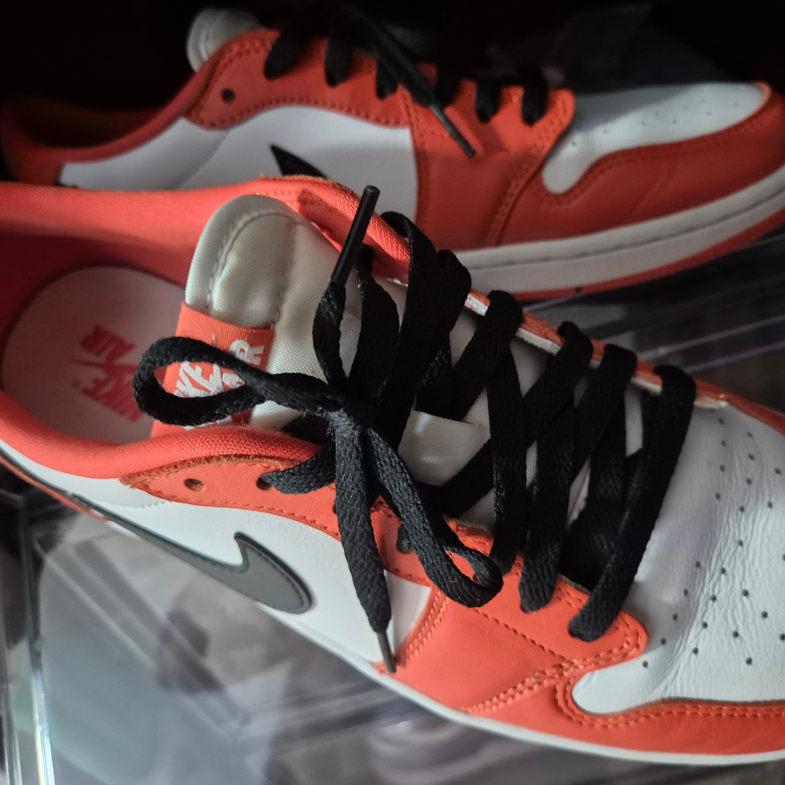 Jordan 1 Low OG Starfish 착용 스타일