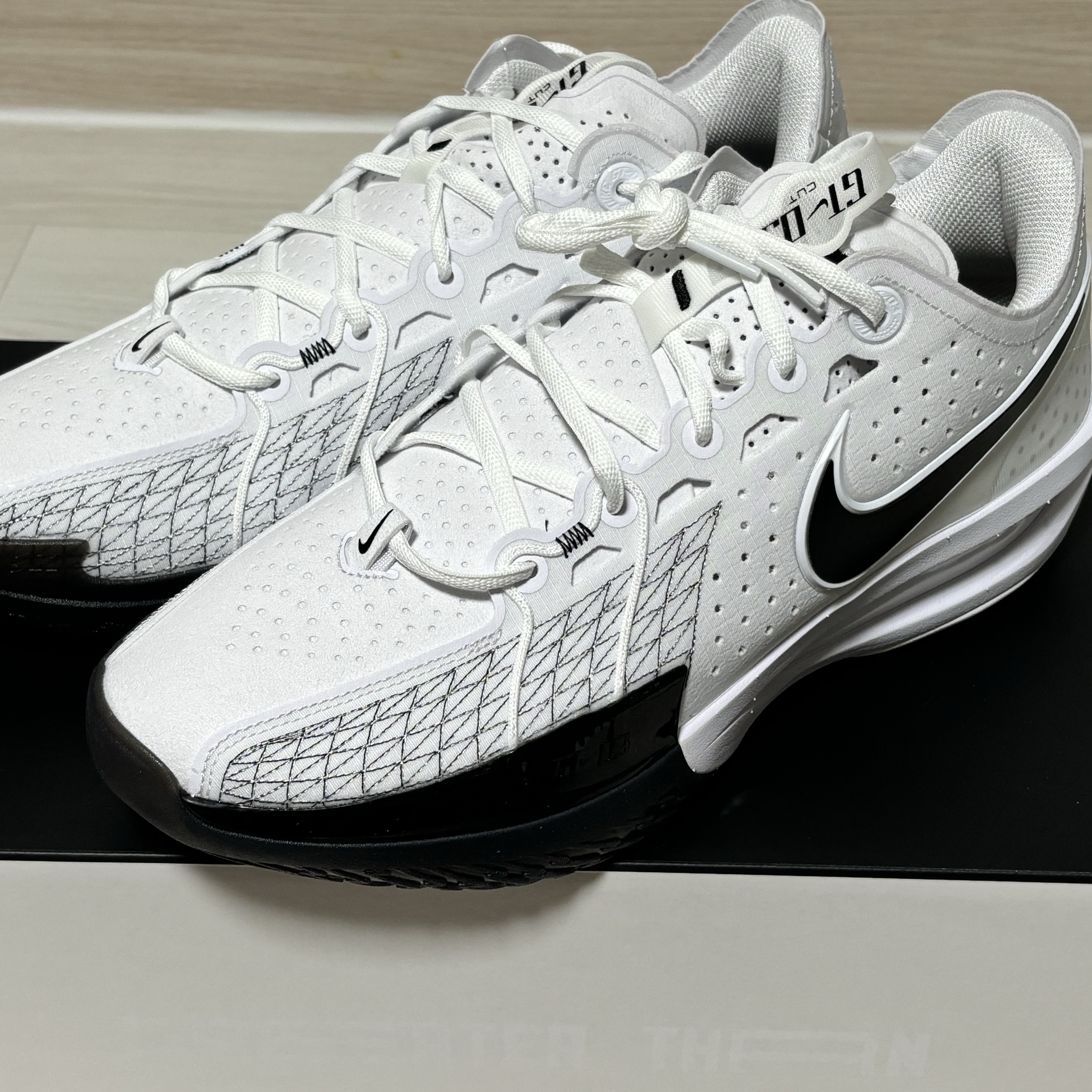 Nike Air Zoom GT Cut 3 White Black 착용 스타일
