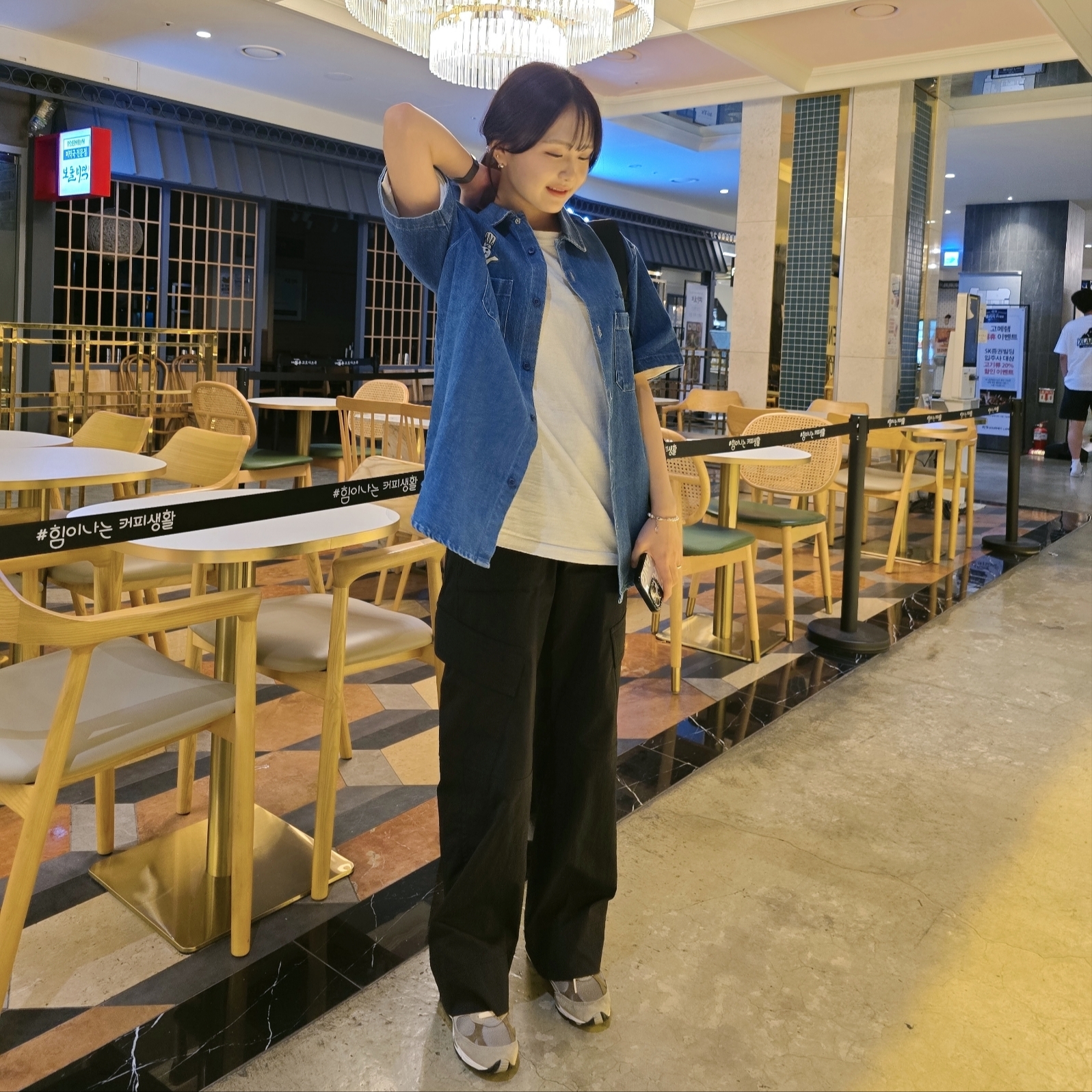 Supreme Doughboy S/S Work Shirt Denim - 22FW 착용 스타일 - 2