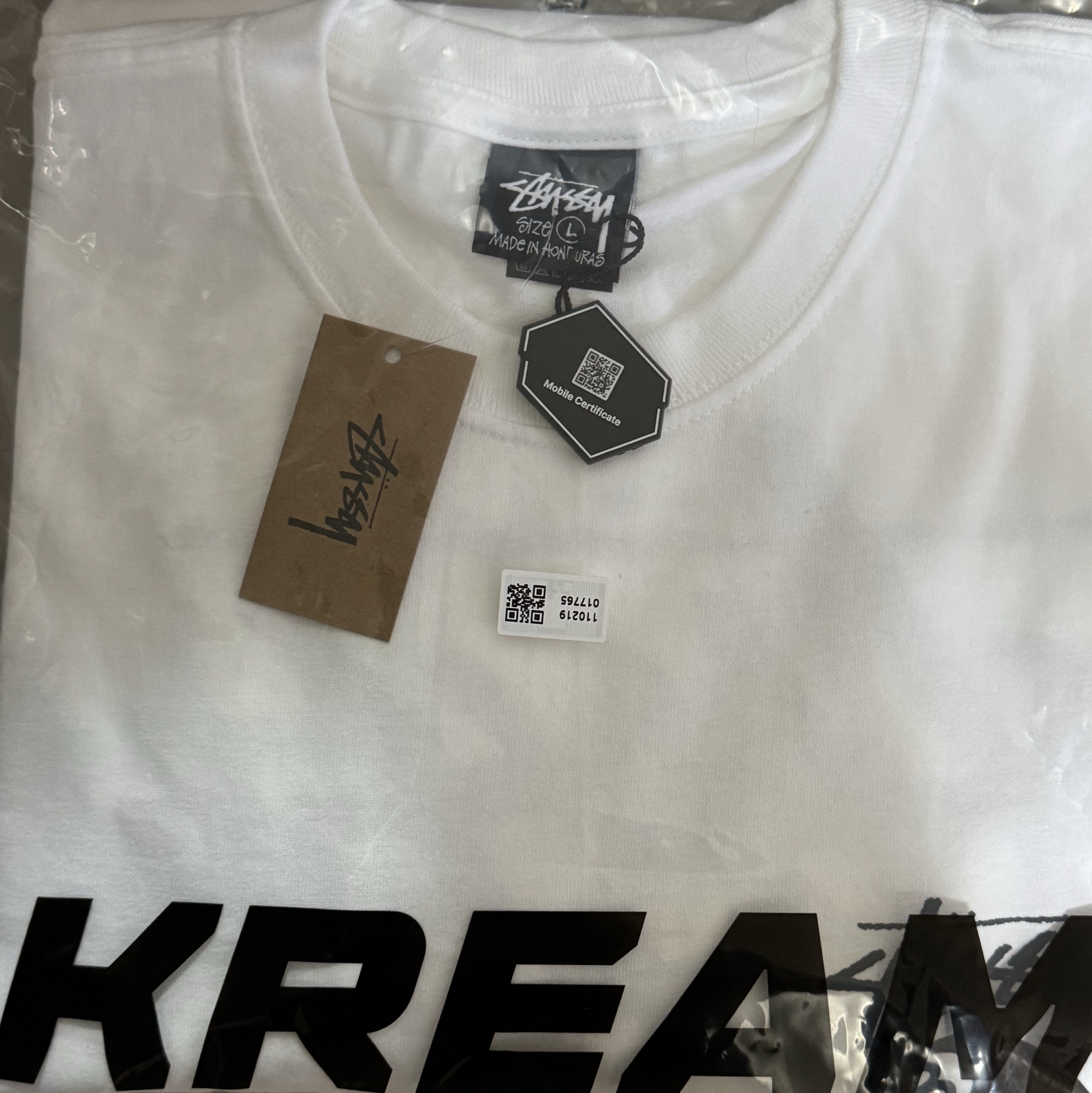 Stussy 8 Ball T-Shirt White 착용 스타일 - 1