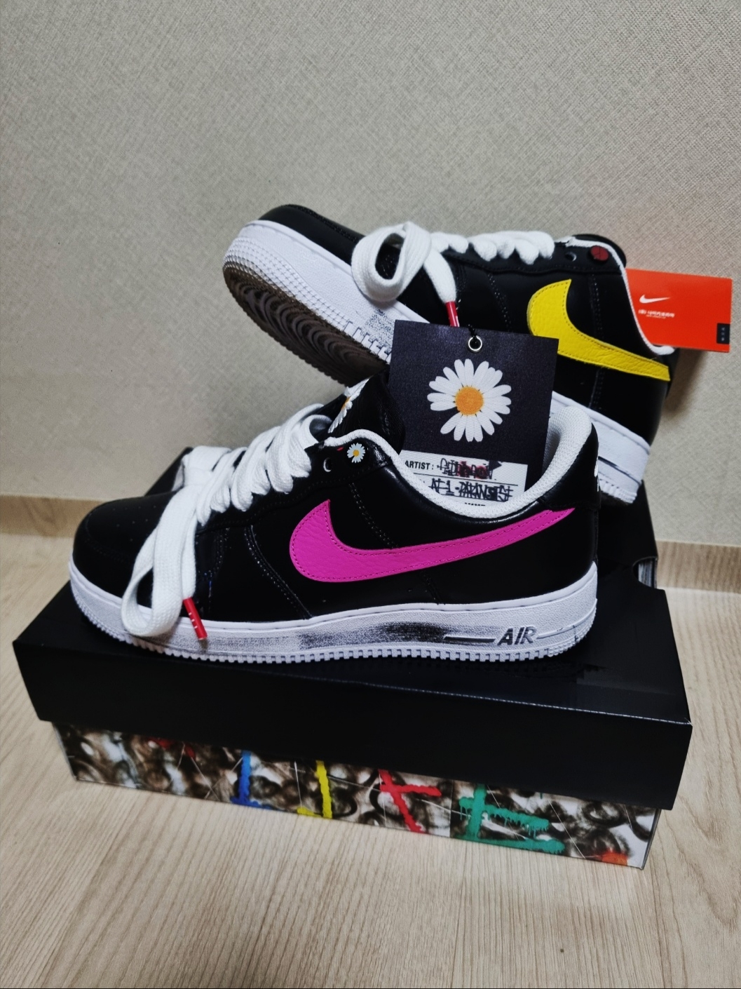 Nike x Peaceminusone Air Force 1 Low Para-Noise 3.0 Black and Multicolor 착용 스타일