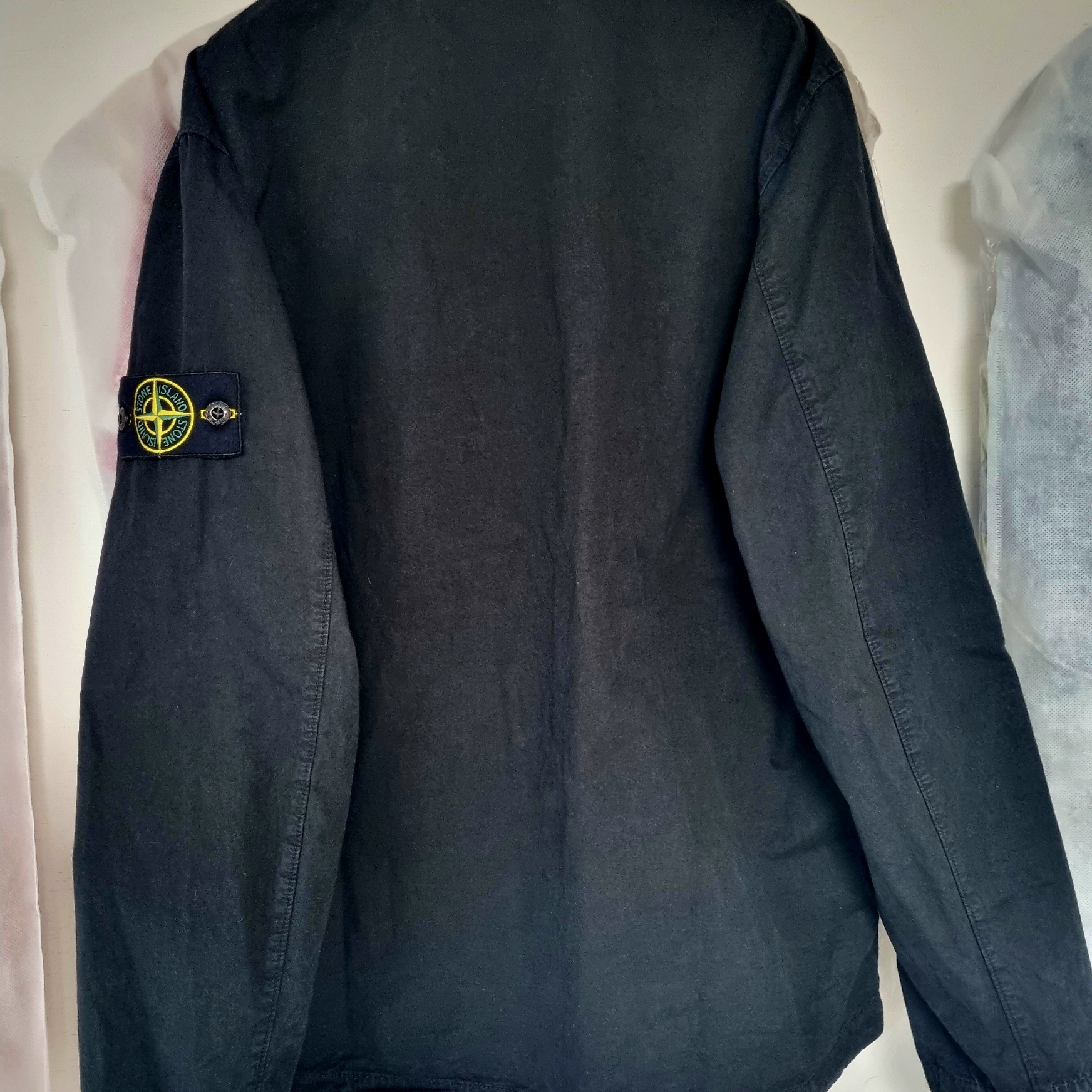Stone Island 119WN Old Treatment Garment Dyed Overshirt Black - 24SS 착용 스타일 - 2