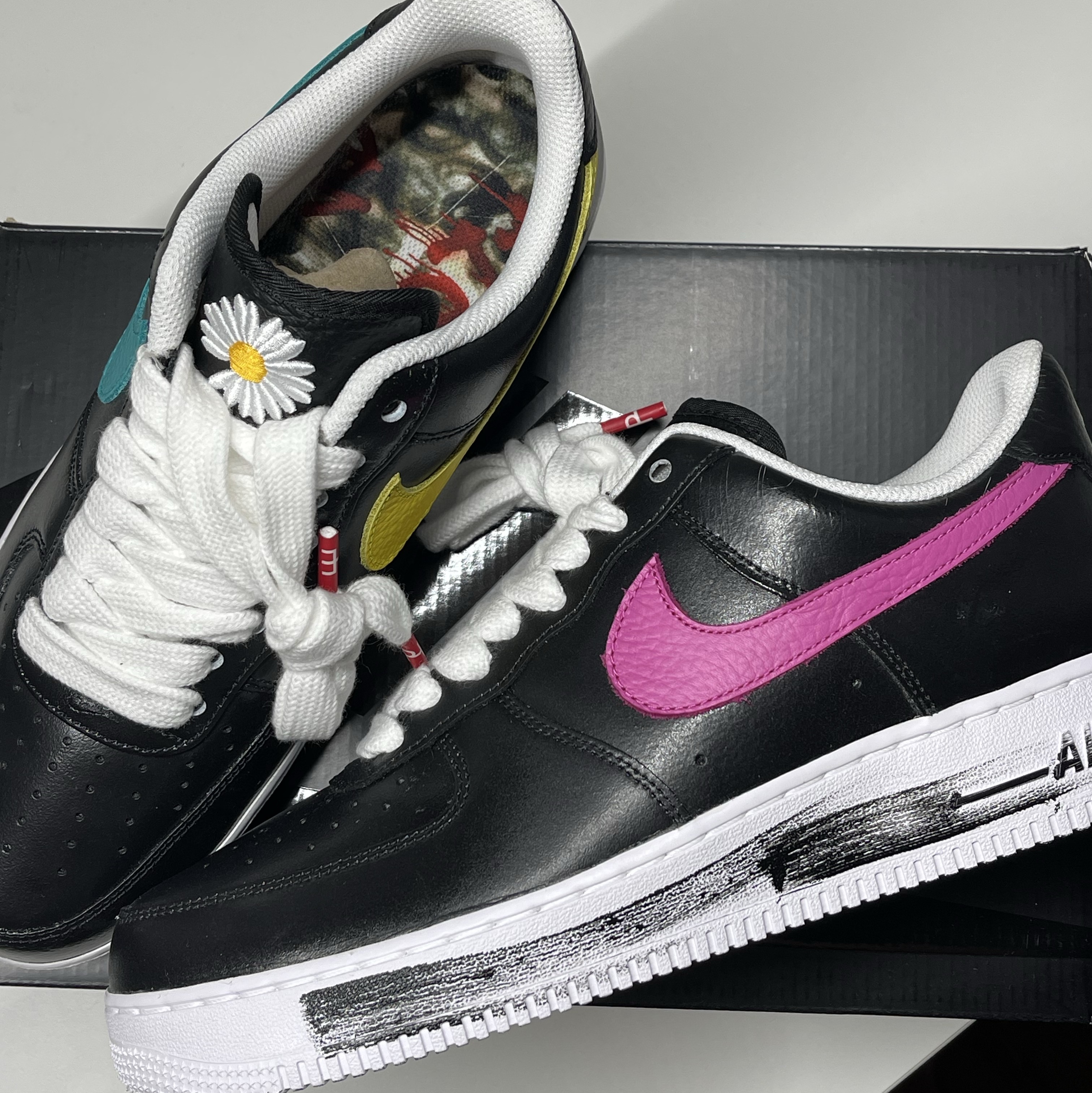 Nike x Peaceminusone Air Force 1 Low Para-Noise 3.0 Black and Multicolor 착용 스타일