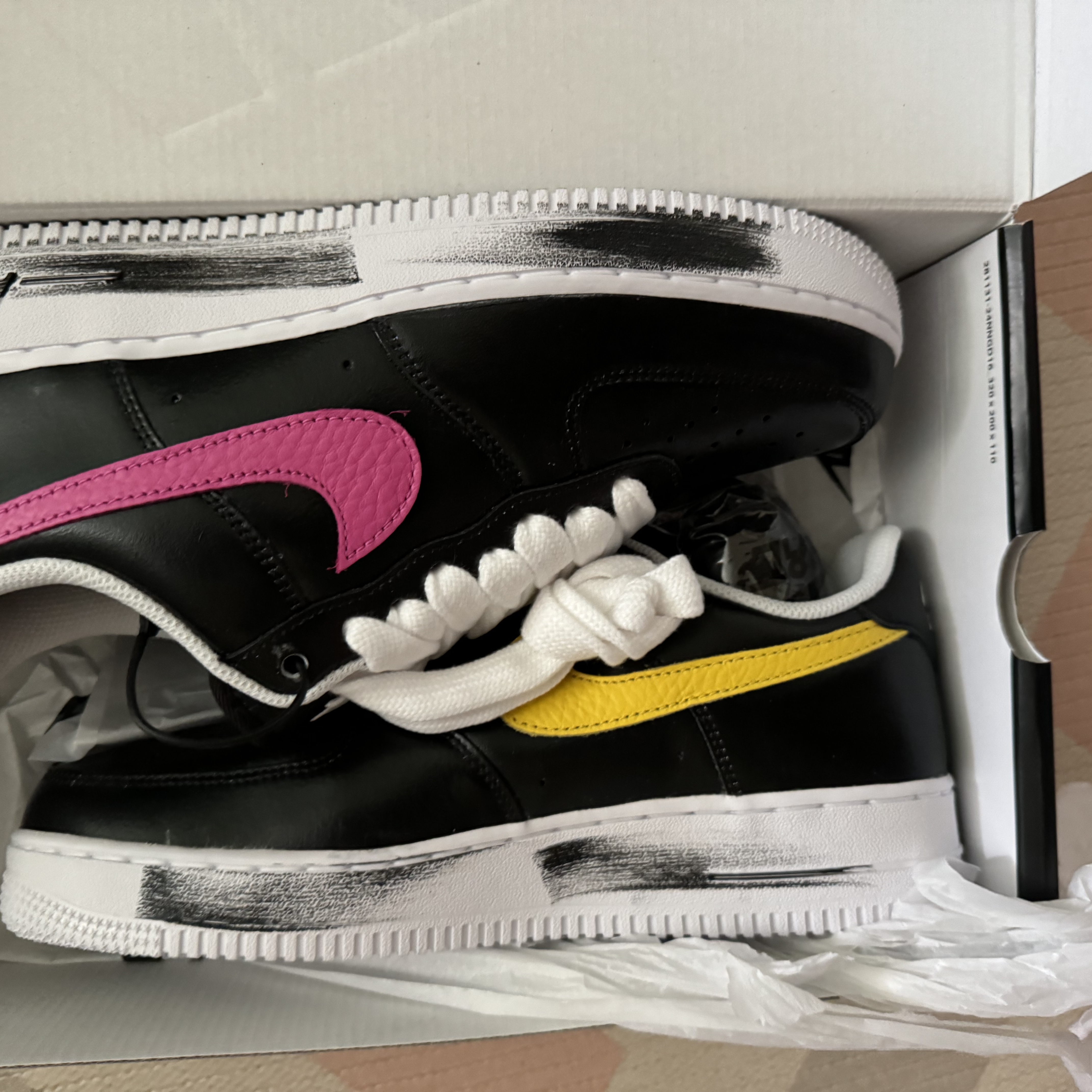 Nike x Peaceminusone Air Force 1 Low Para-Noise 3.0 Black and Multicolor 착용 스타일