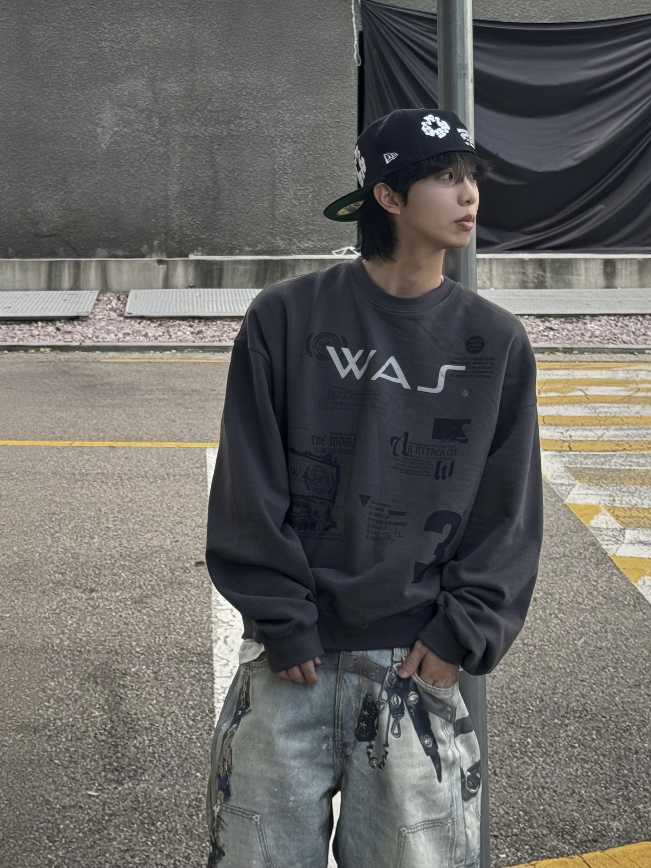 Denim Tears x New Era Cotton Wreath Navy, Balenciaga 10XL Sneakers White Grey Silver Black 착용 스타일 - 2