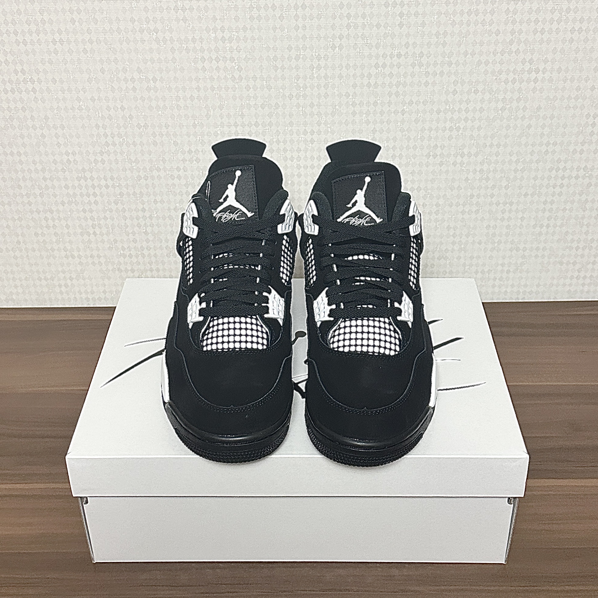 Jordan 4 Retro White Thunder 착용 스타일 - 1