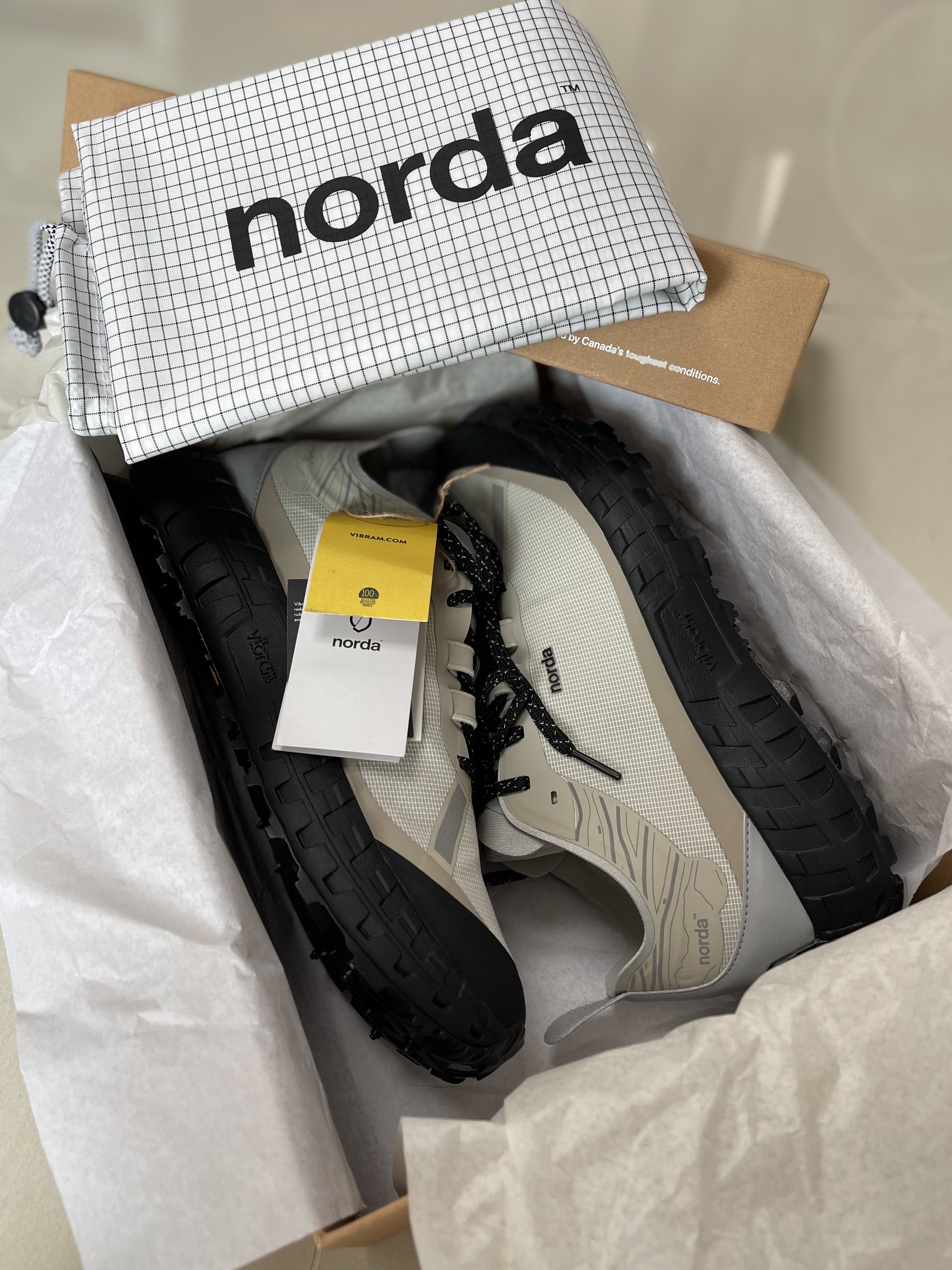 Norda 001/A Cinder 착용 스타일 - 3