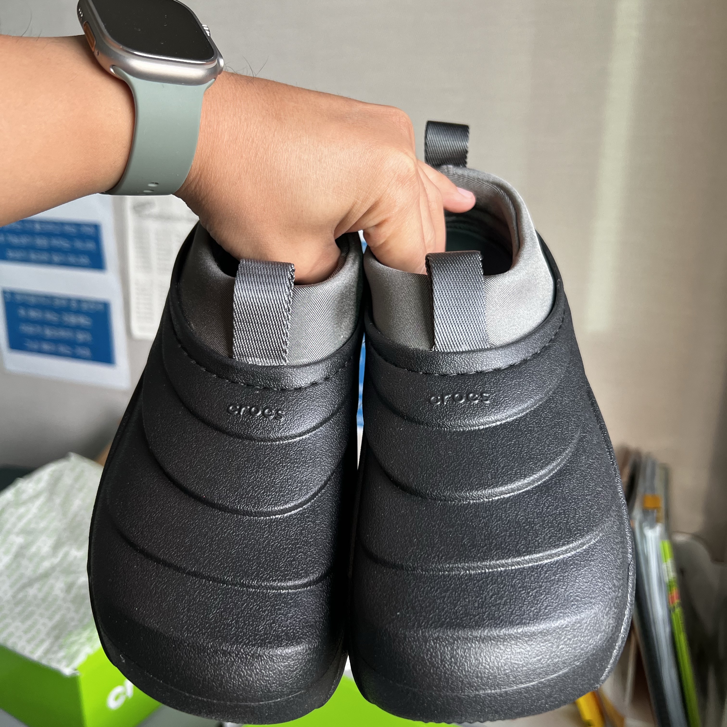Crocs Echo Storm Midnight 착용 스타일 - 3