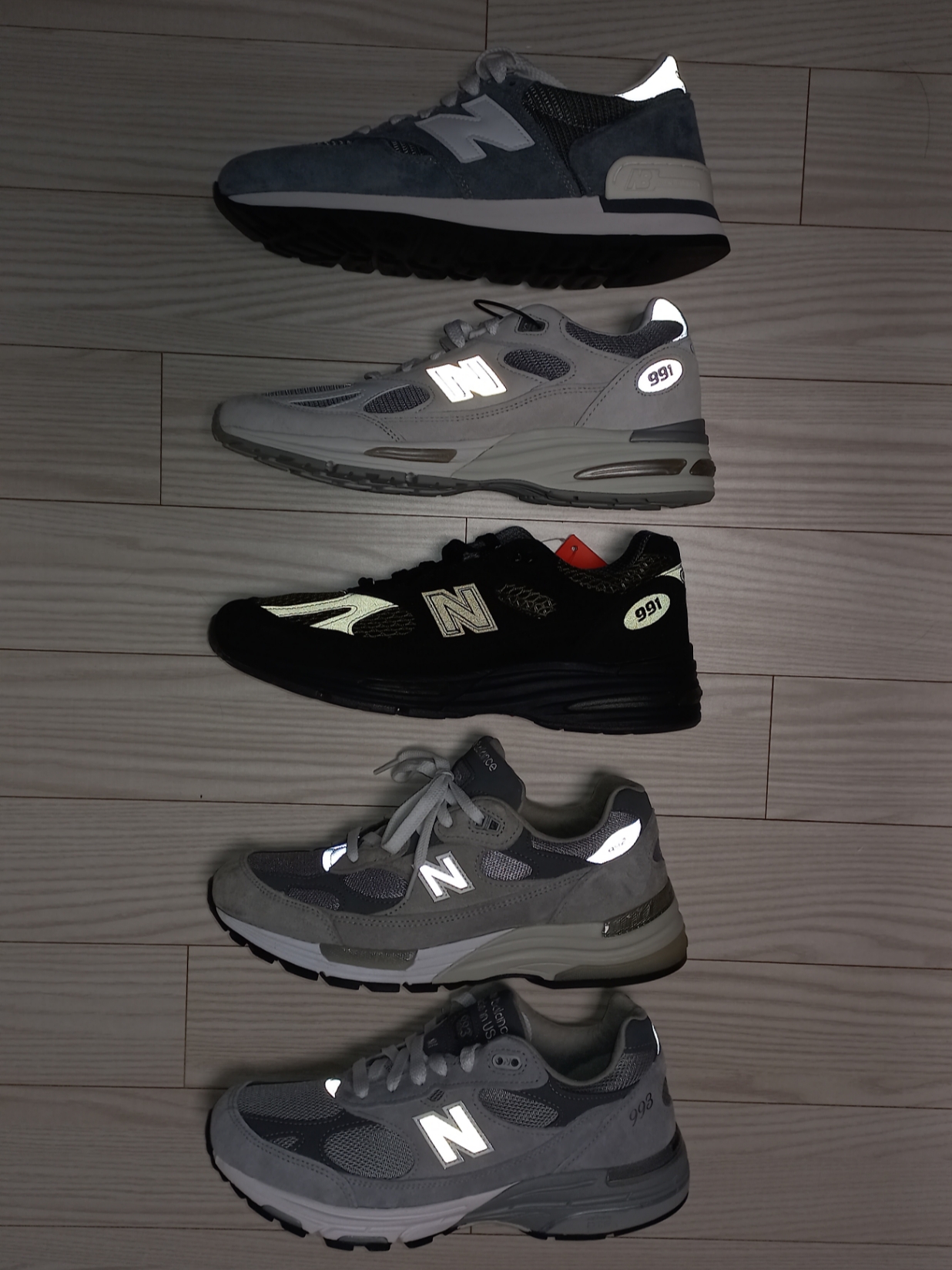 New Balance 990v1 Made in USA Grey White, New Balance 991v2 Made in UK Nimbus Cloud Cool Grey - D Standard 착용 스타일 - 2