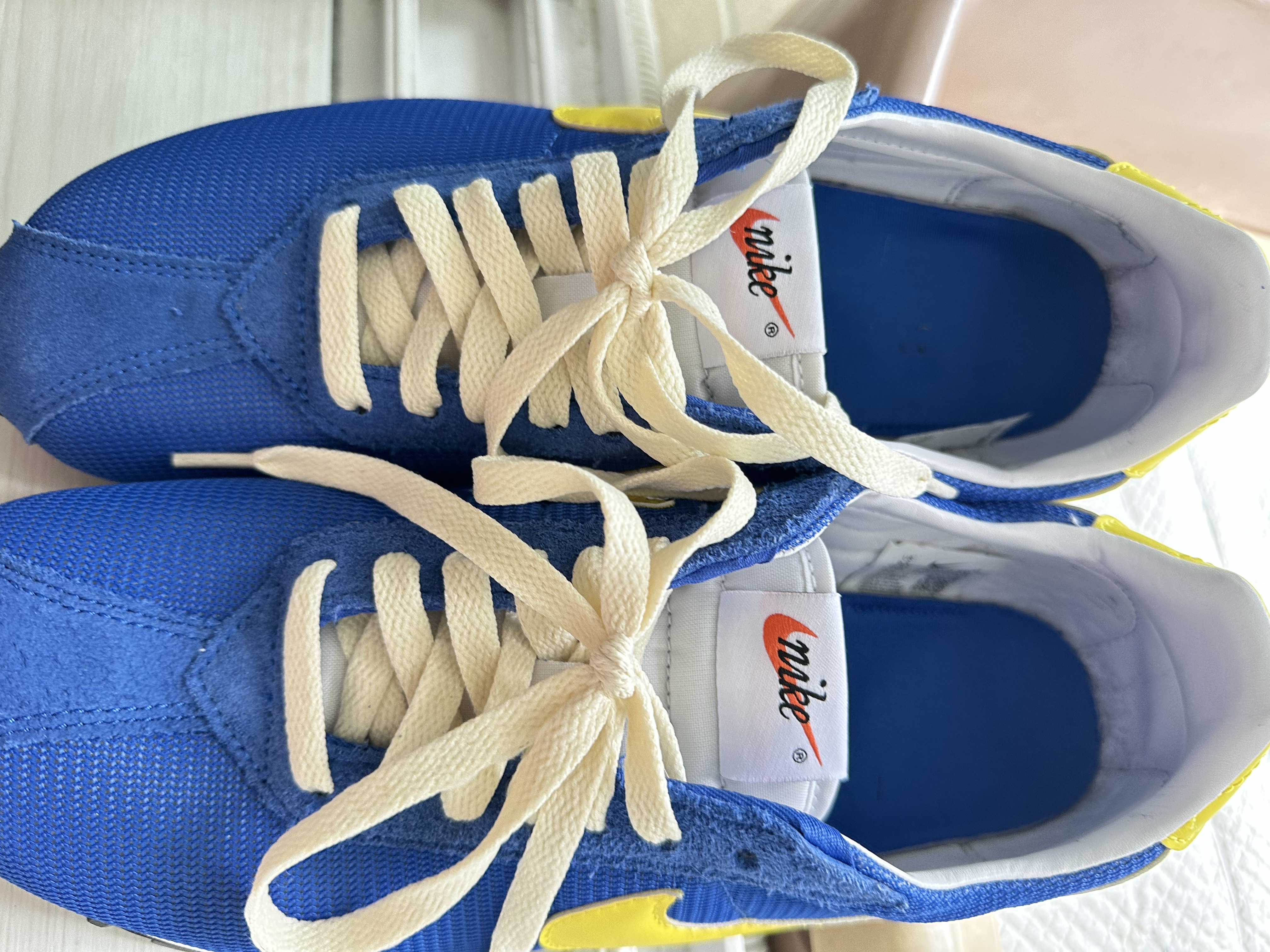 Nike LD-1000 SP Game Royal and Opti Yellow 착용 스타일