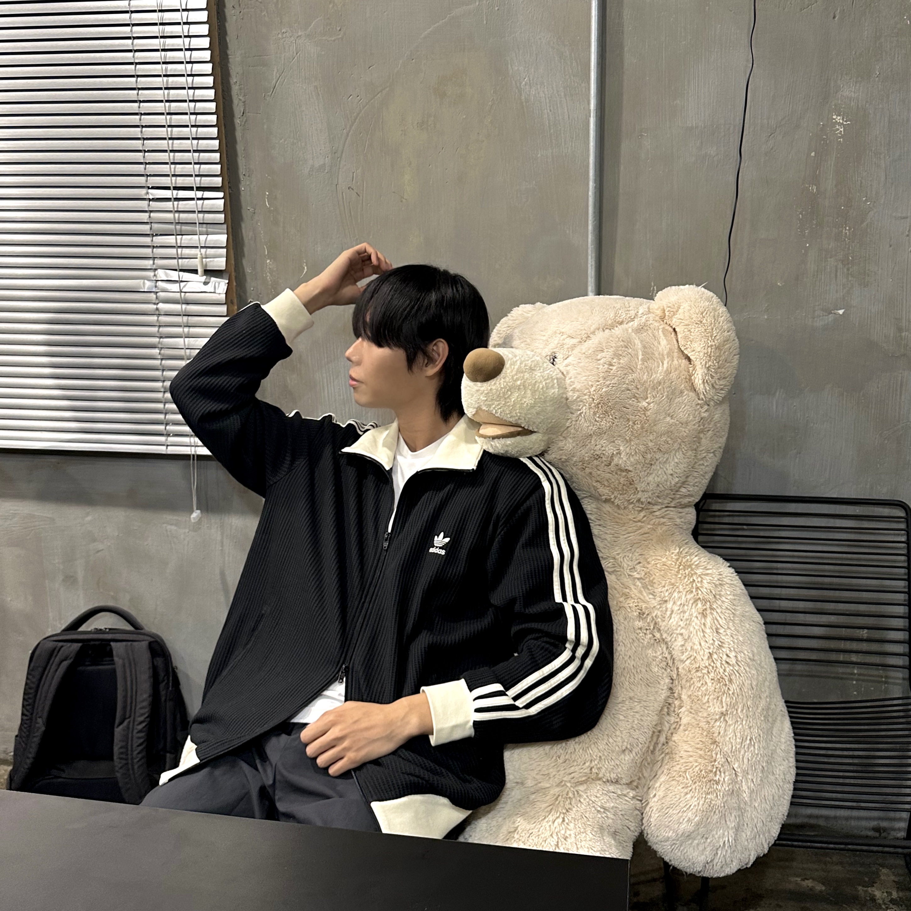 Adidas Waffle Beckenbauer Track Top Black - KR Sizing, (W) Adidas Adilenium Season 2 Oversized Zip Off Track Pants Gender Neutral Black - KR Sizing 착용 스타일 - 2