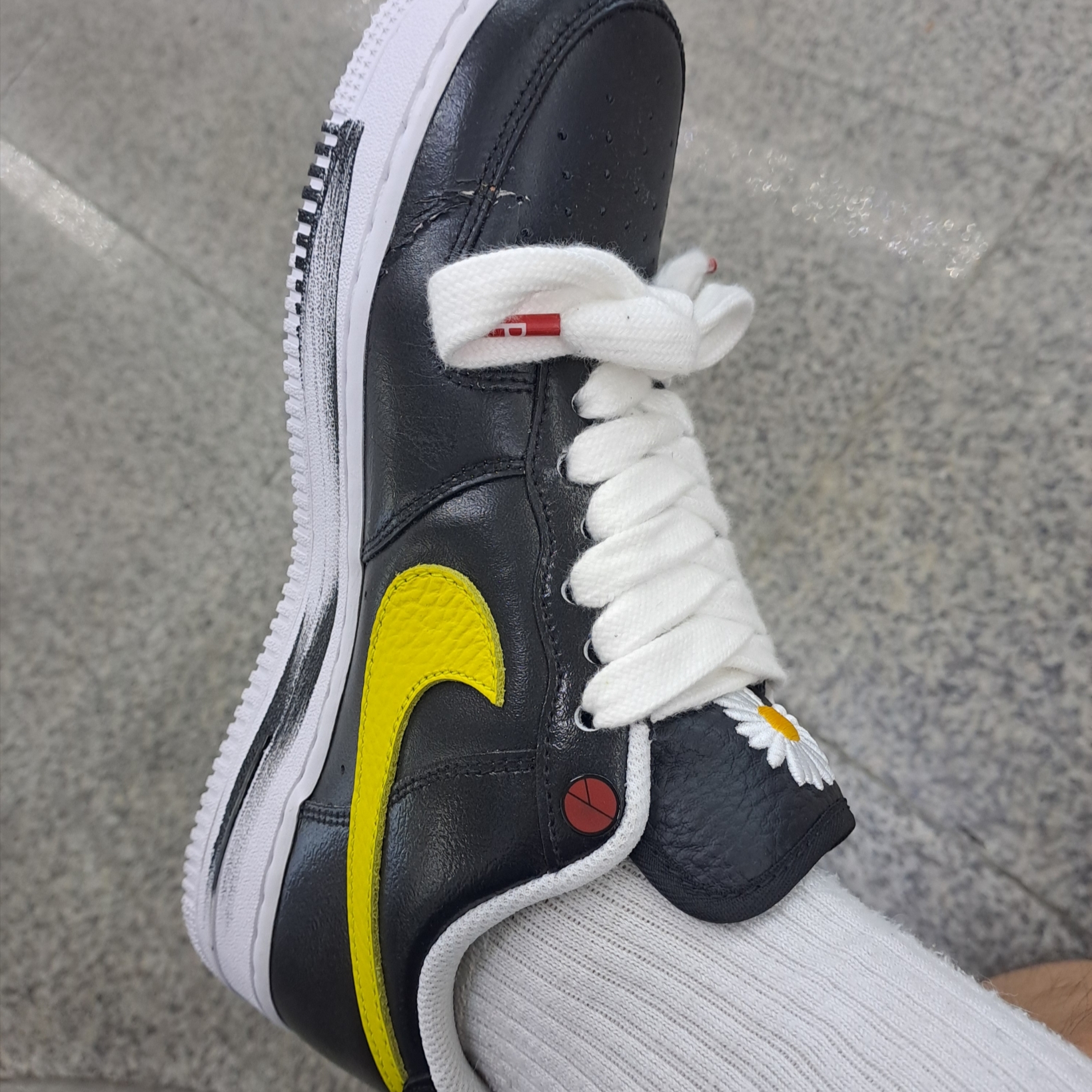 Nike x Peaceminusone Air Force 1 Low Para-Noise 3.0 Black and Multicolor 착용 스타일