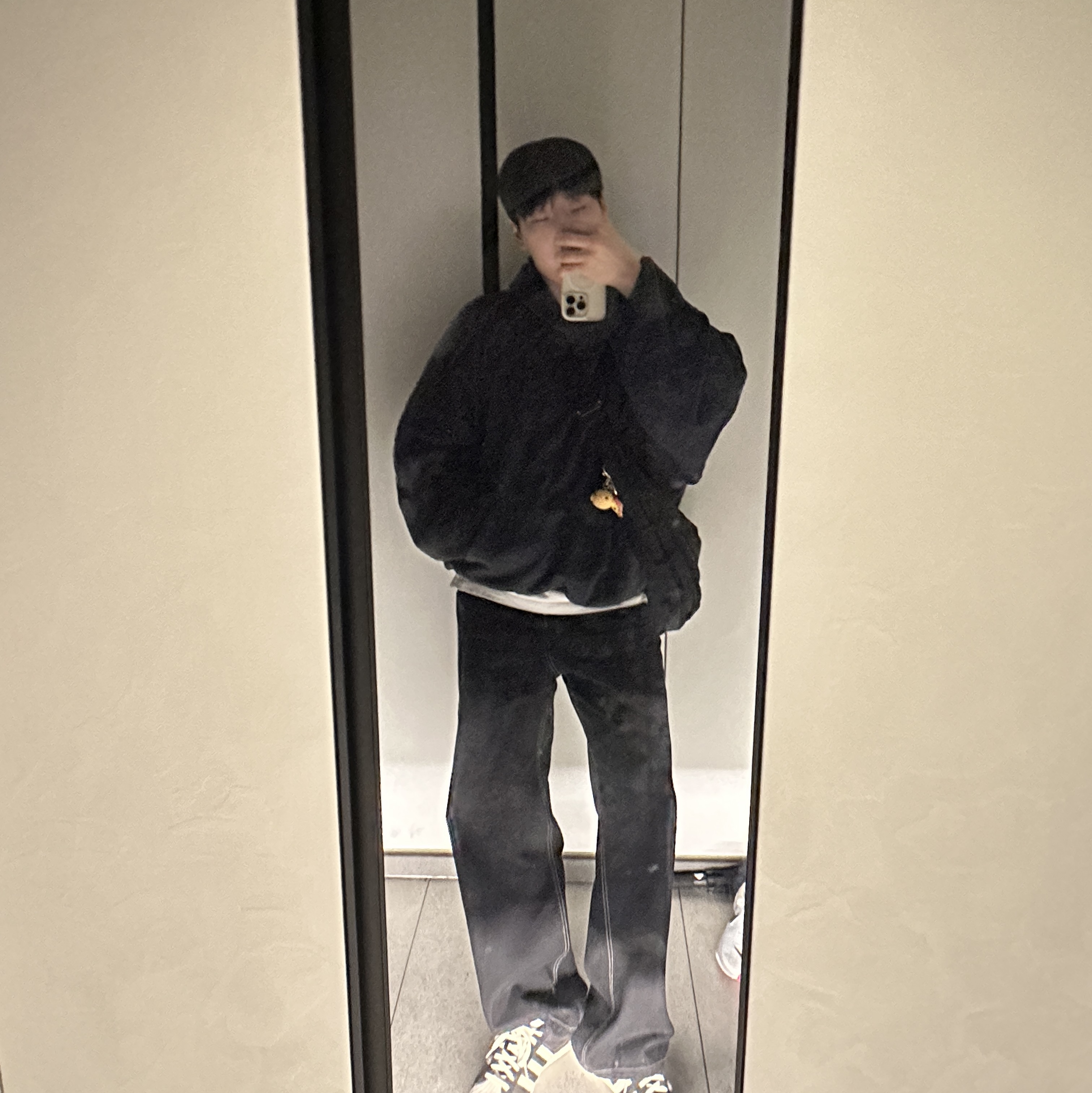 Yeezy Gap Engineered By Balenciaga Dove Hoodie Washed Black, Lemaire Medium Soft Game Bag Nylon Canvas Black 착용 스타일
