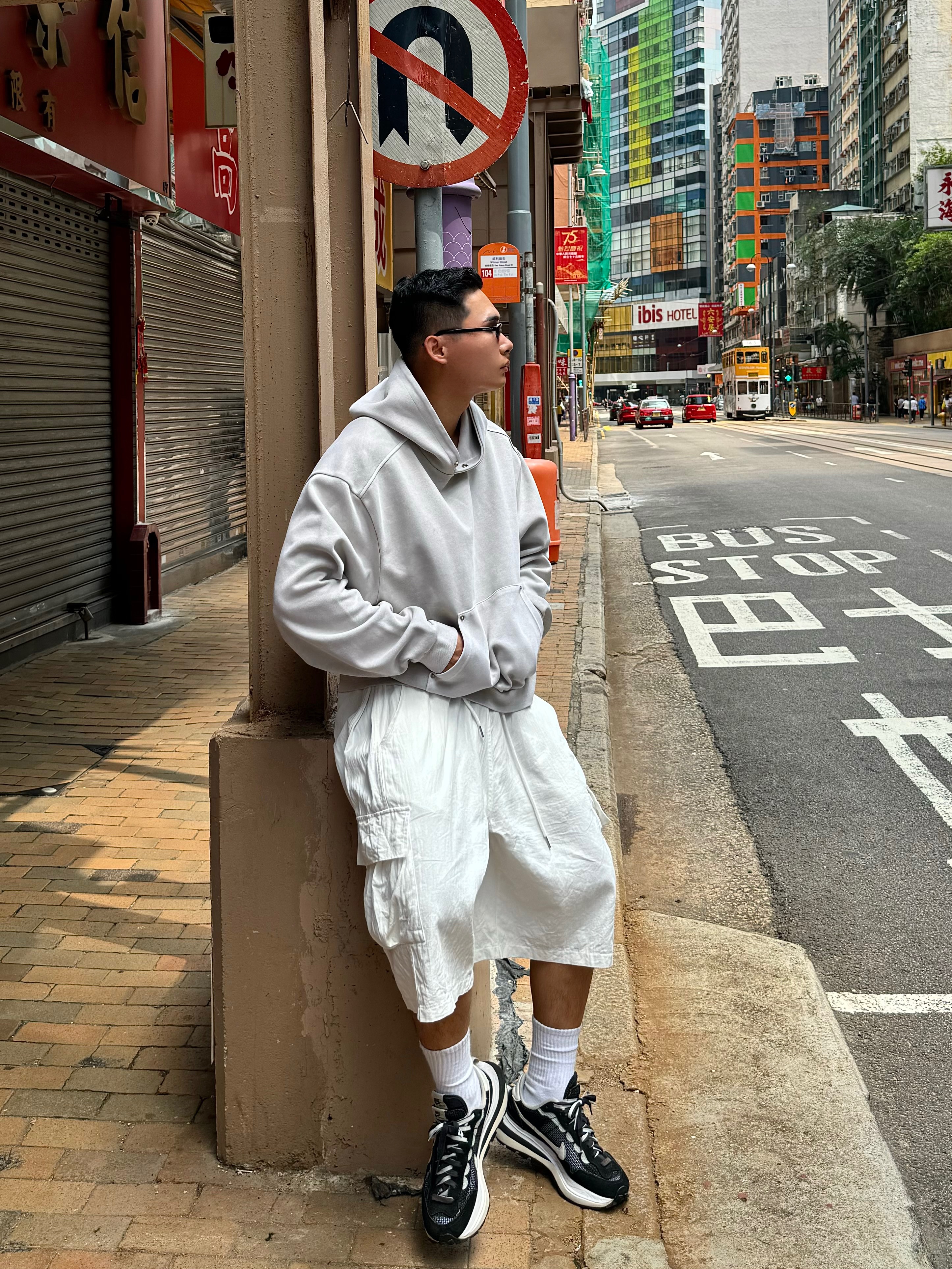 Nike x Sacai VaporWaffle Black White, Roa Hiking Katharina Ecostep Vibram Sole Sand 착용 스타일 - 2