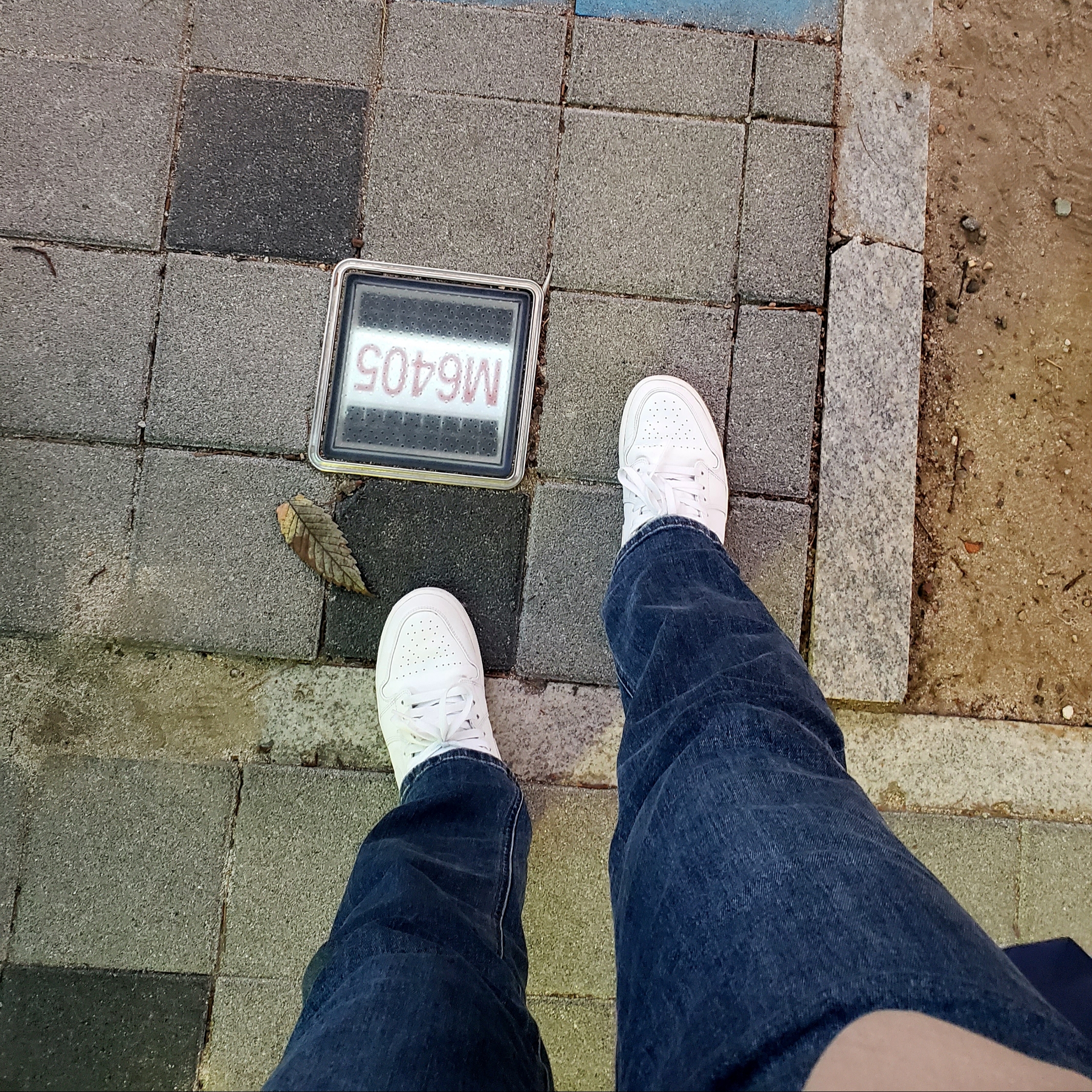 Jordan 1 Low Triple White 착용 스타일
