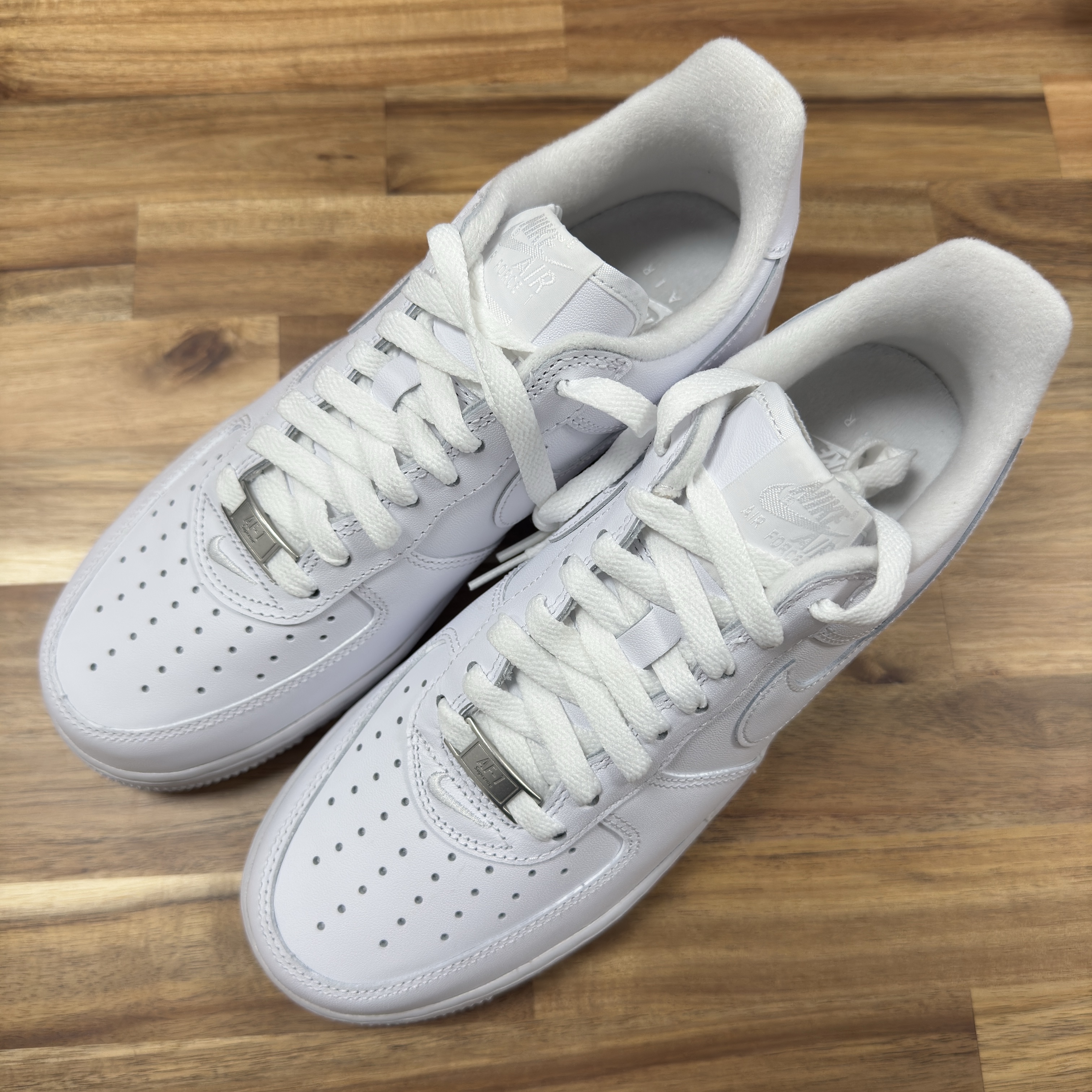 Nike x Supreme Air Force 1 Low White 착용 스타일 - 1