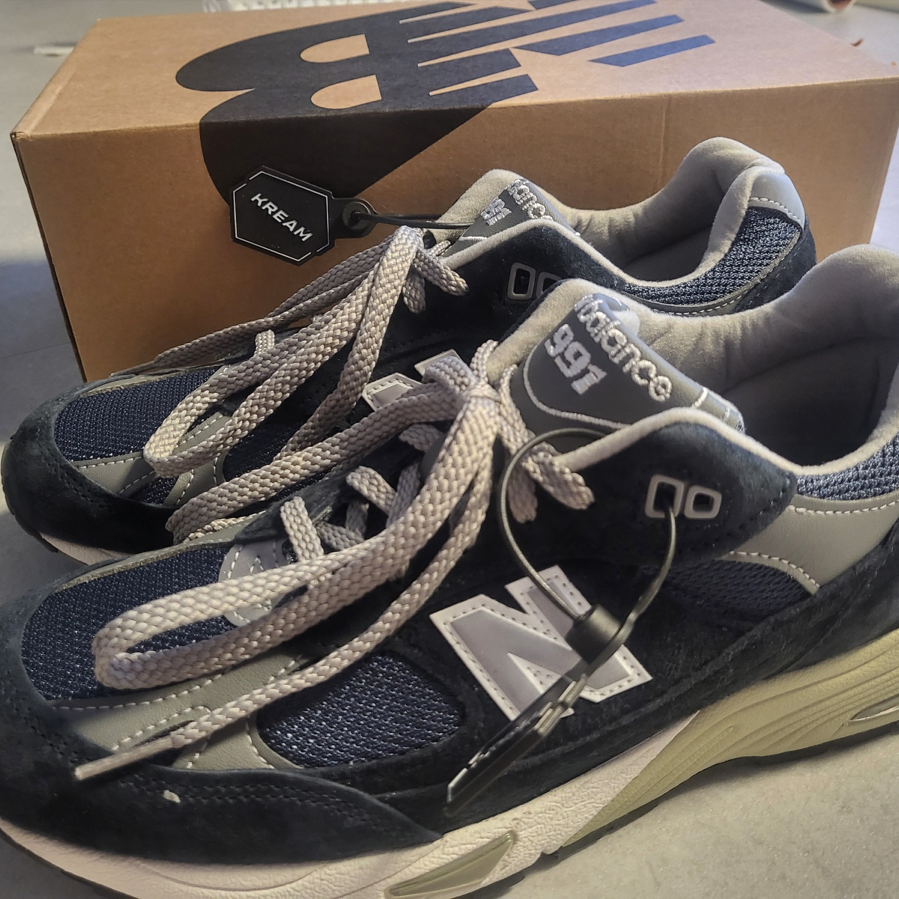New Balance 991 Made in UK Navy 착용 스타일