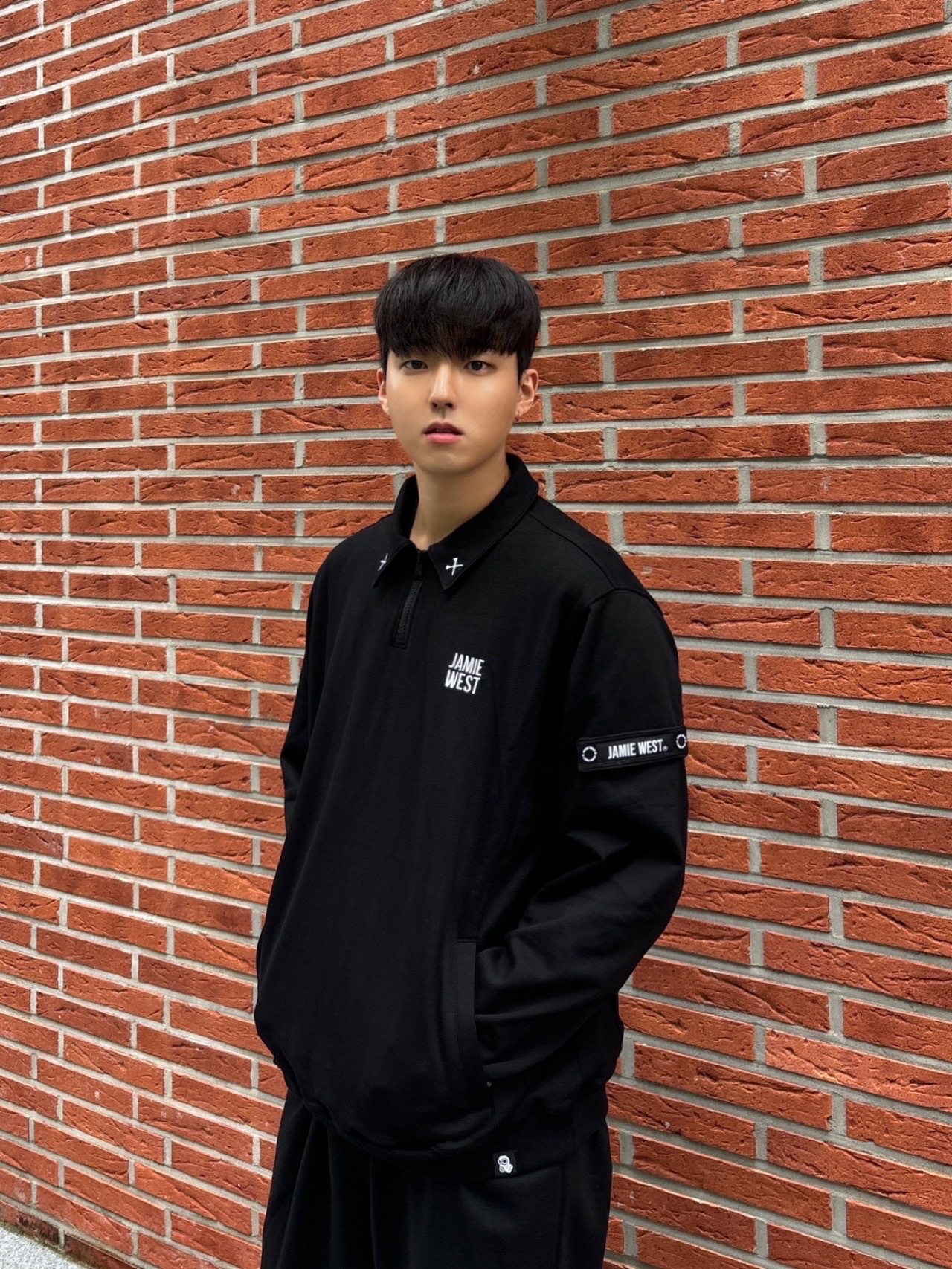Adidas Superstar 82 Black White 착용 스타일 - 4