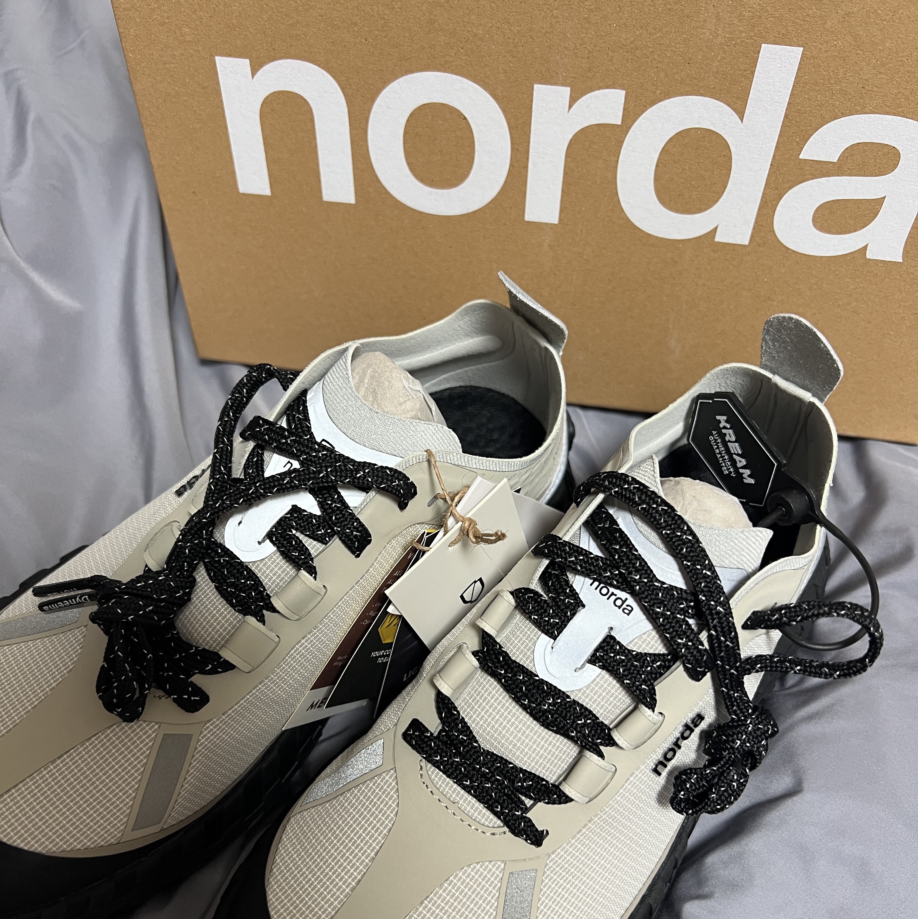 (W) Norda 001/A Cinder 착용 스타일