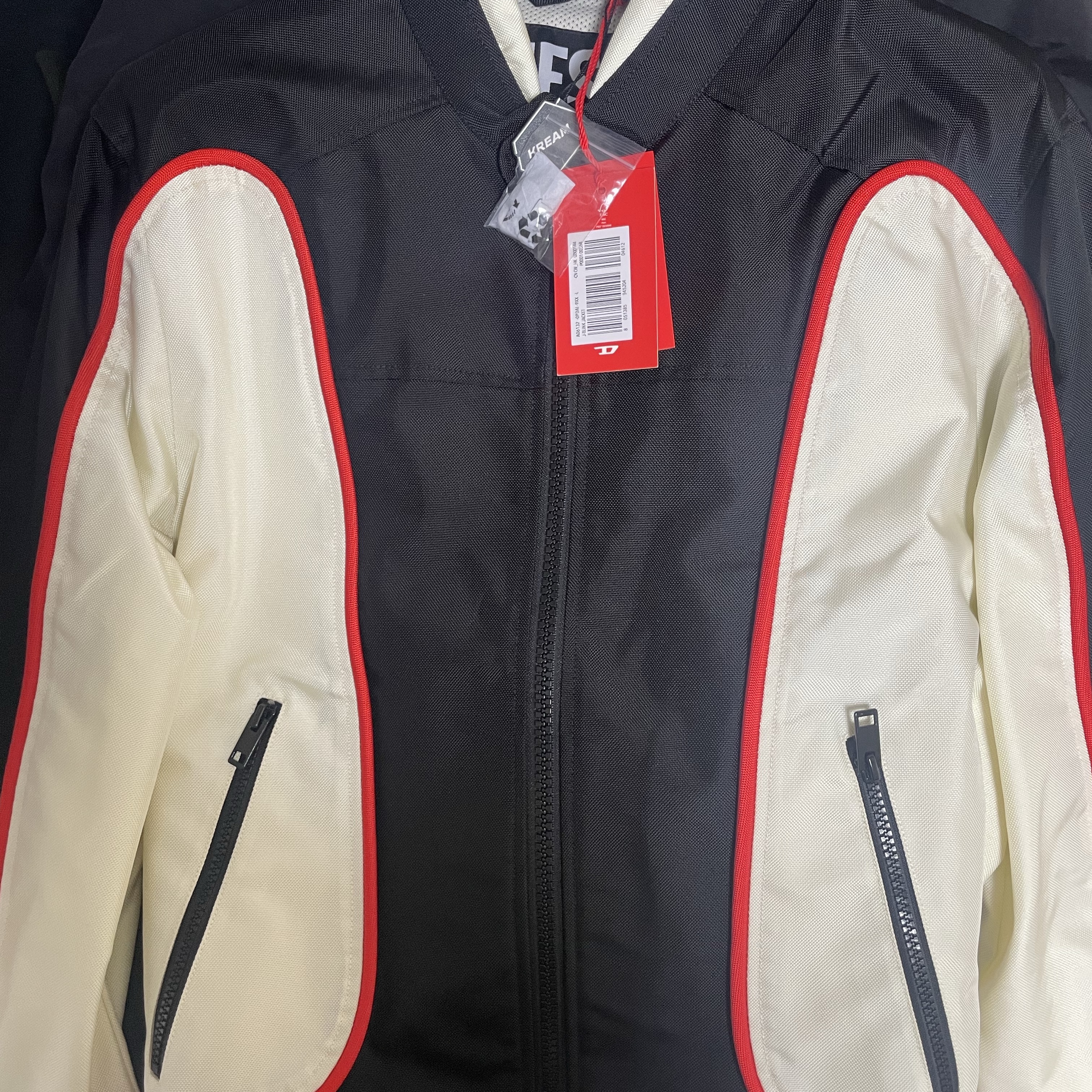 Diesel J-Blink Biker Jacket in Colour-Block Nylon Black White 착용 스타일