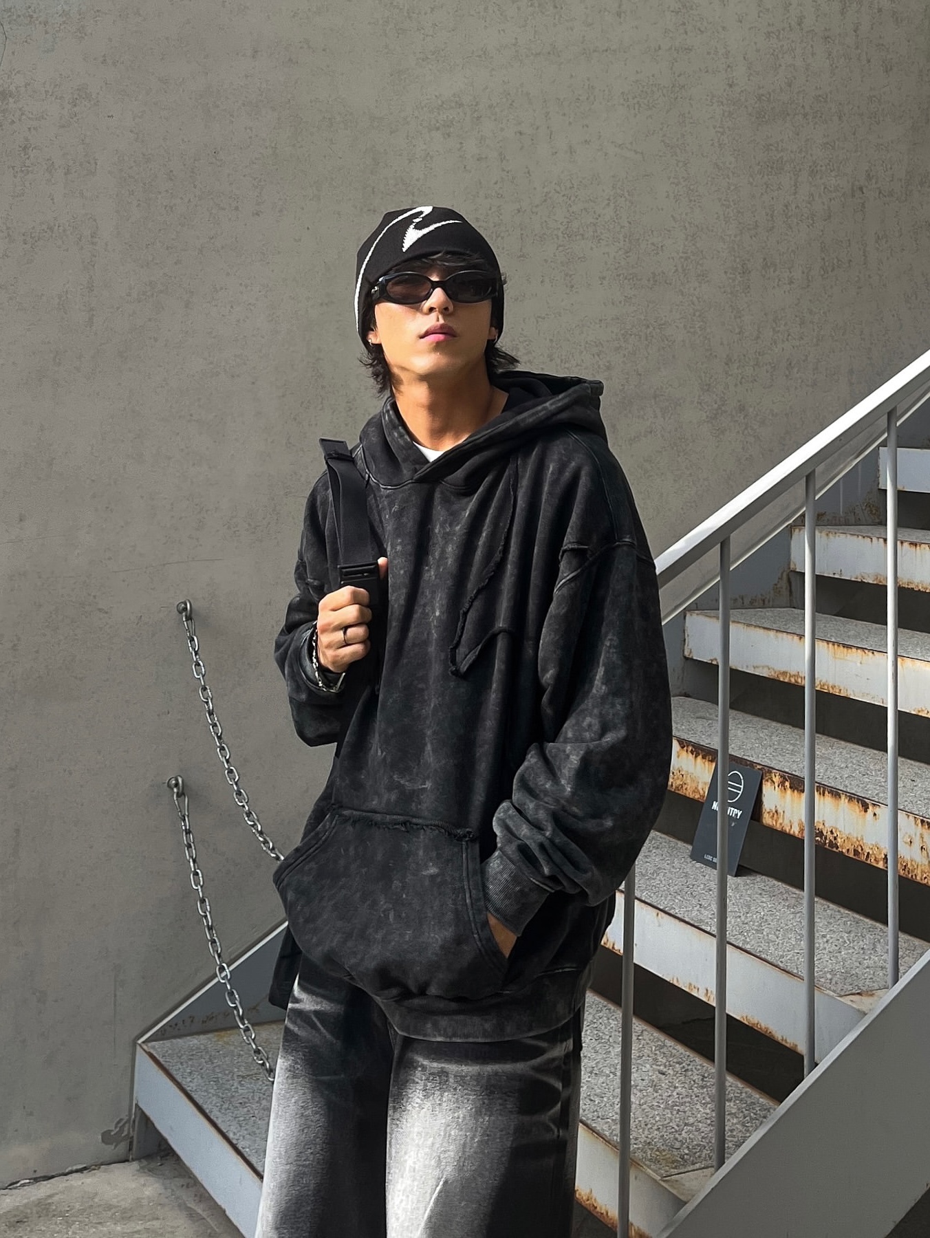 BLR Curved Logo Beanie Black, BLR Curved Logo Beanie Ivory 착용 스타일